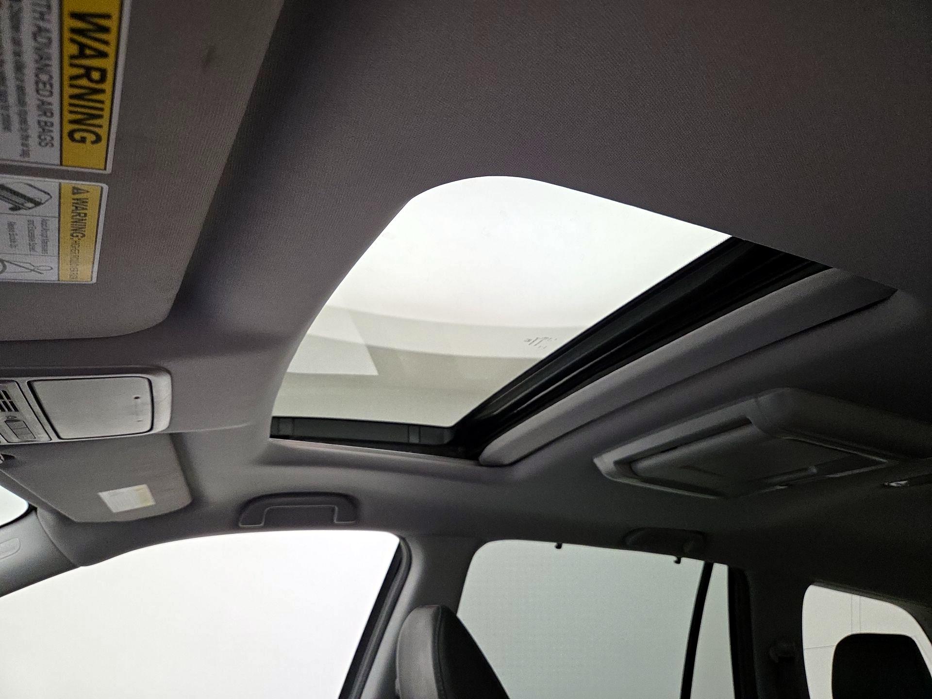 Thumbnail: 2017 Honda Pilot - 19