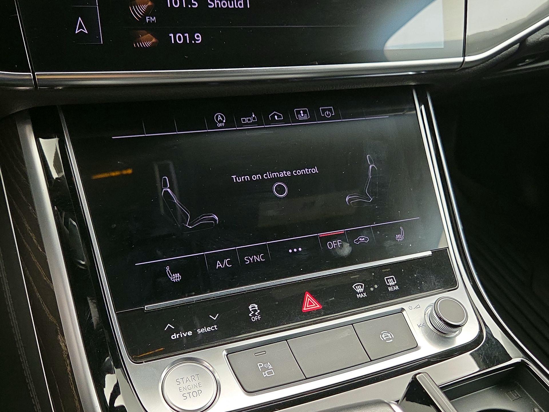 Thumbnail: 2020 Audi A8 - 17