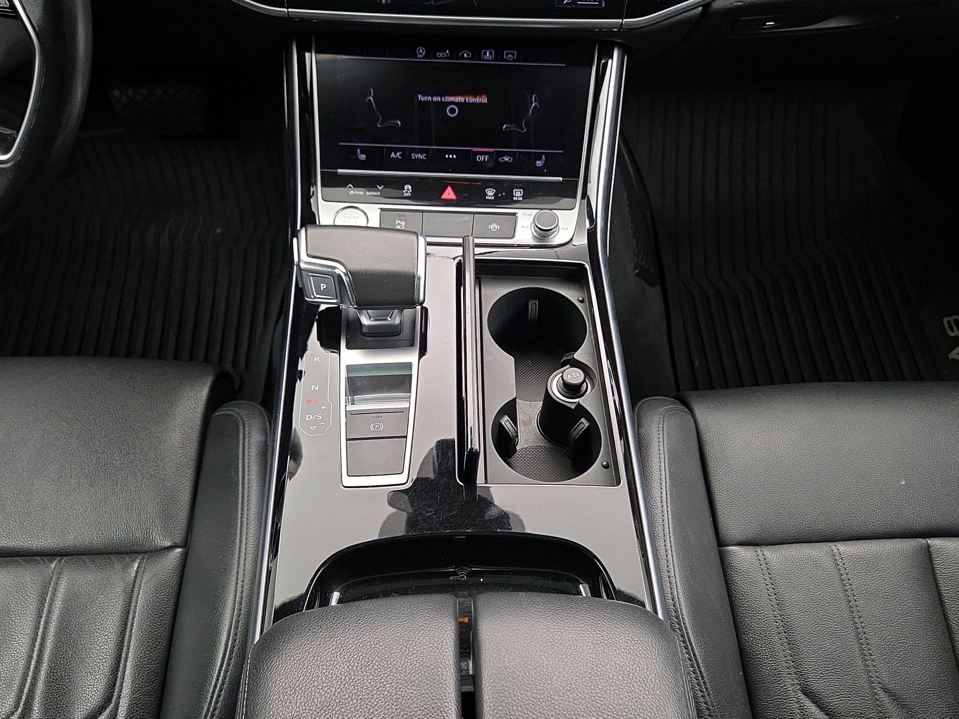 Thumbnail: 2020 Audi A8 - 18