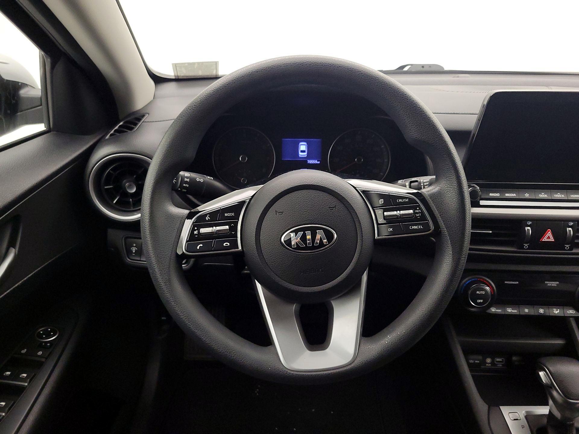 Thumbnail: 2019 Kia Forte - 10