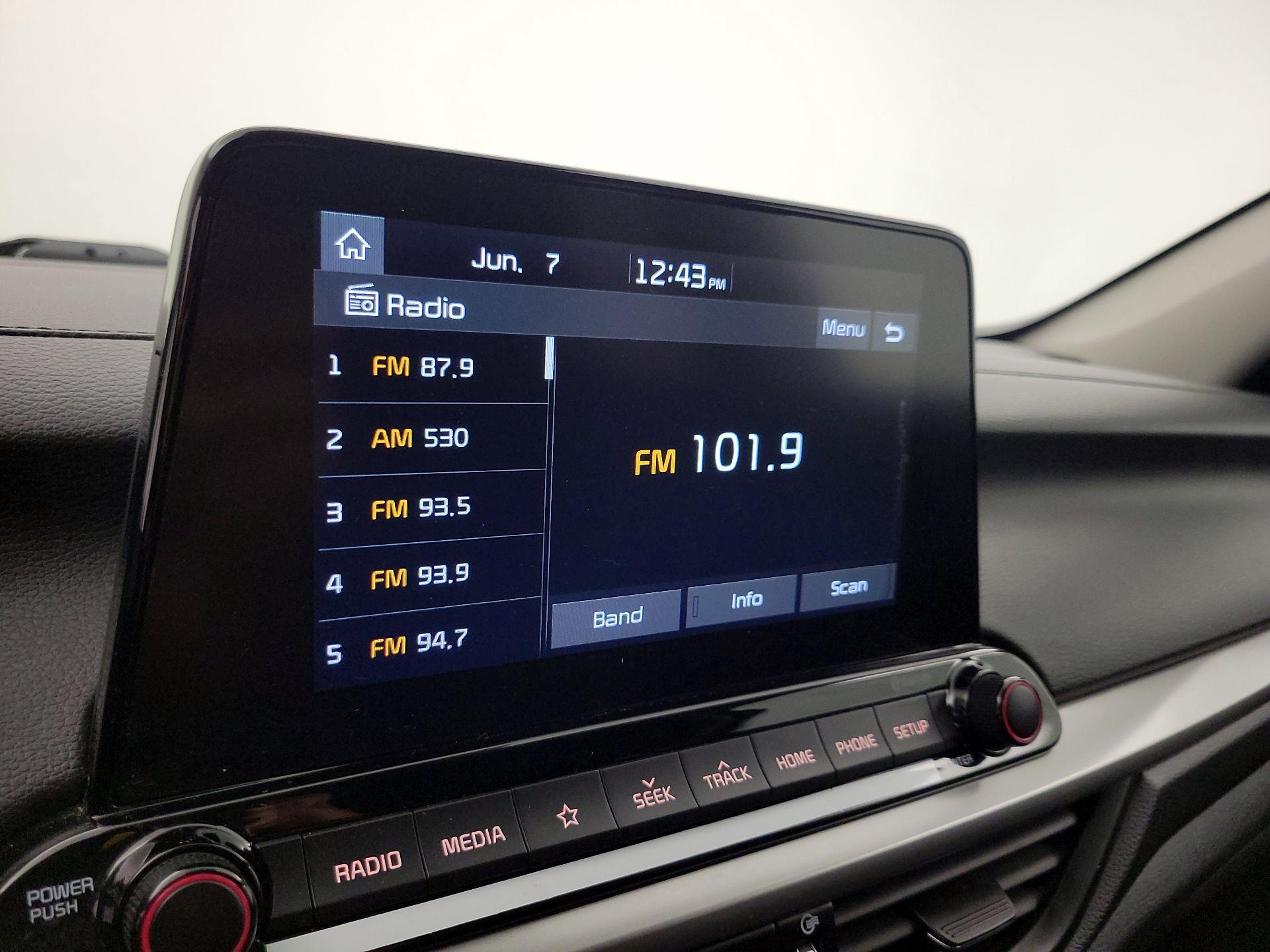 Thumbnail: 2019 Kia Forte - 15
