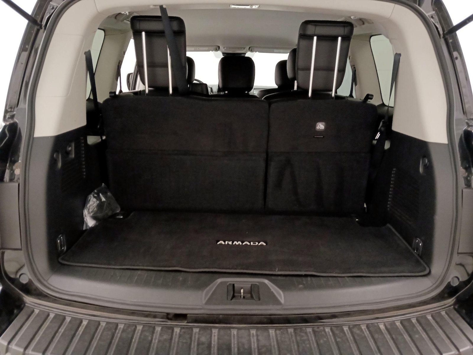 2024 Nissan Armada SV - Photo 23