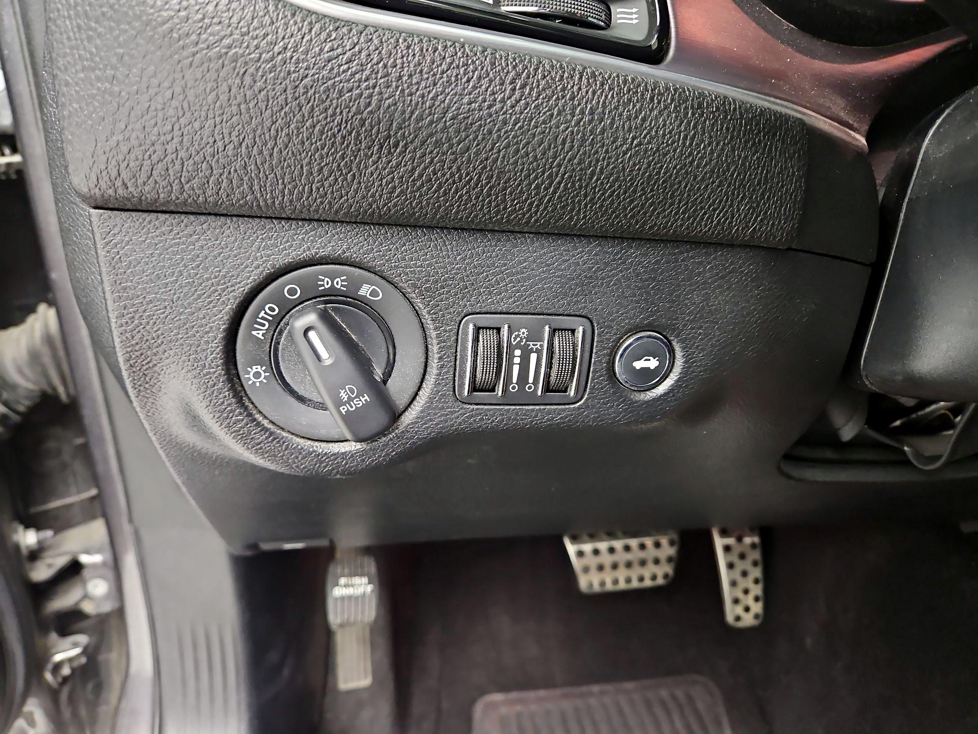 Thumbnail: 2019 Dodge Challenger - 13