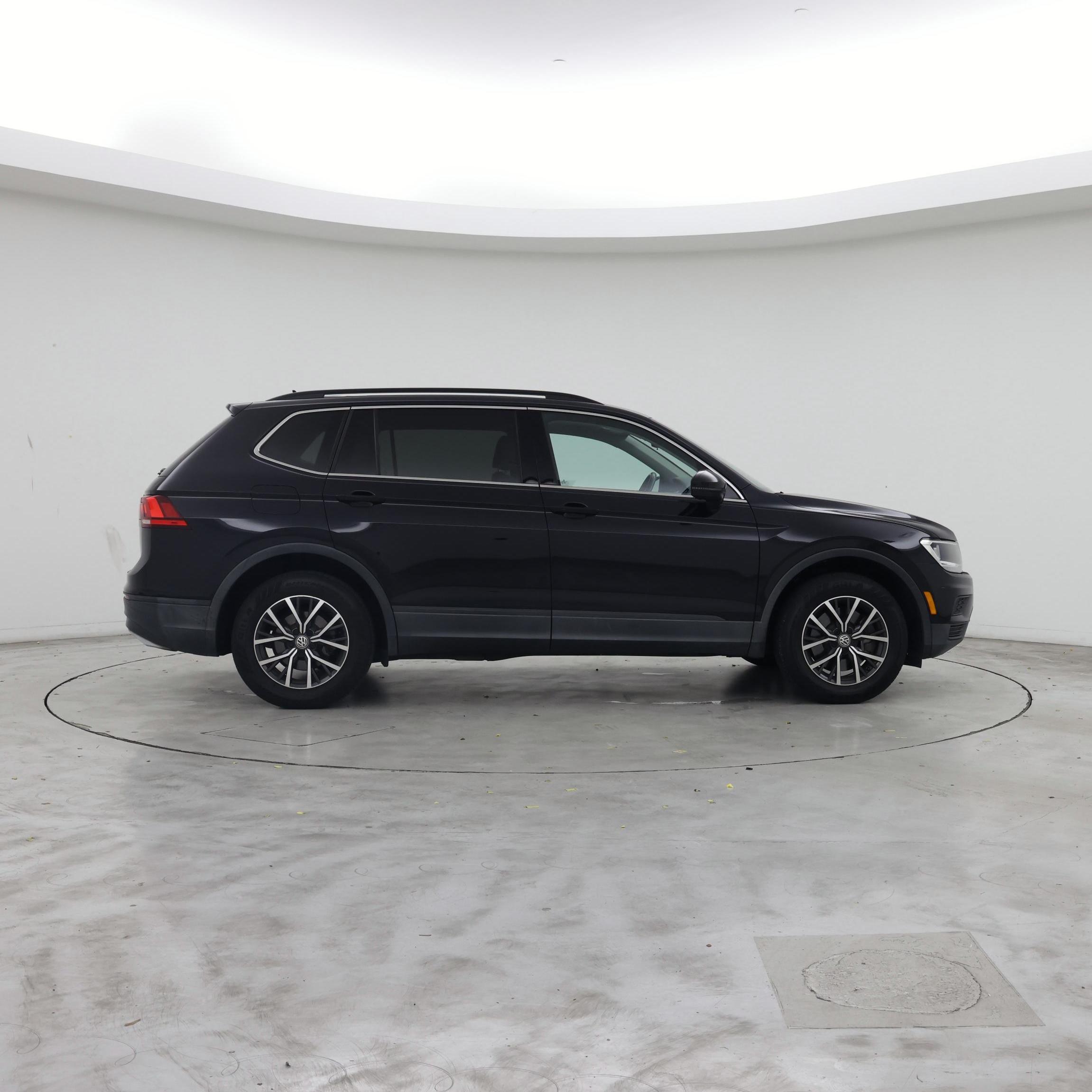 Thumbnail: 2019 Volkswagen Tiguan - 7