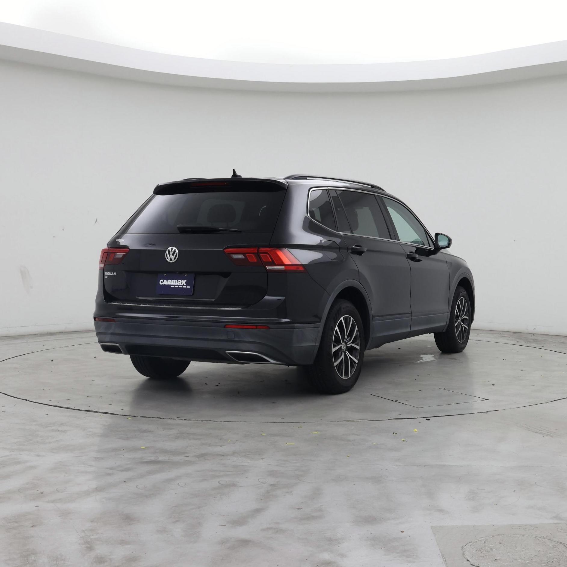 Thumbnail: 2019 Volkswagen Tiguan - 8