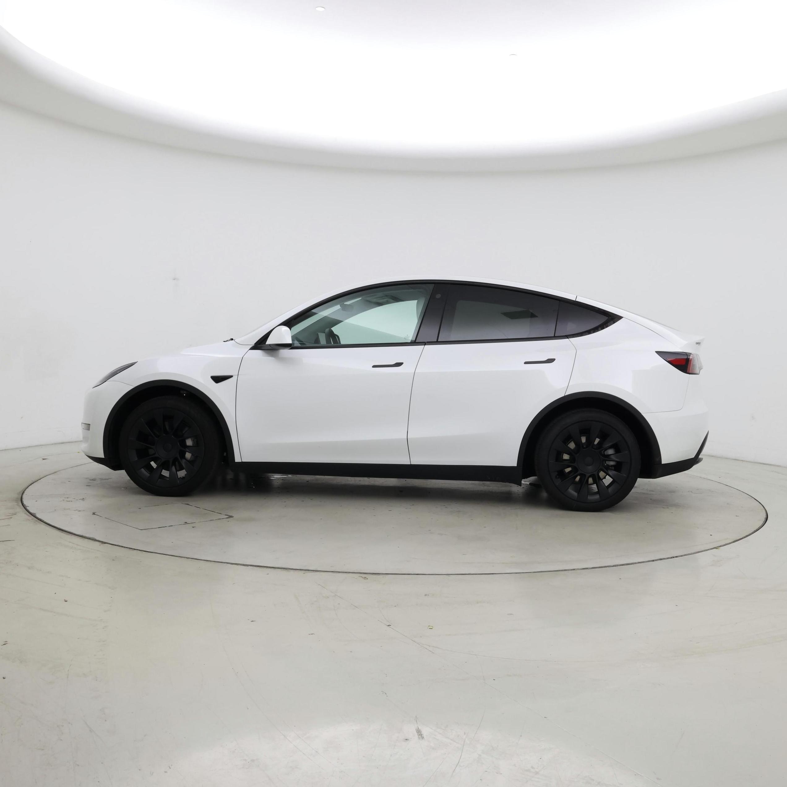 Thumbnail: 2023 Tesla Model Y - 3