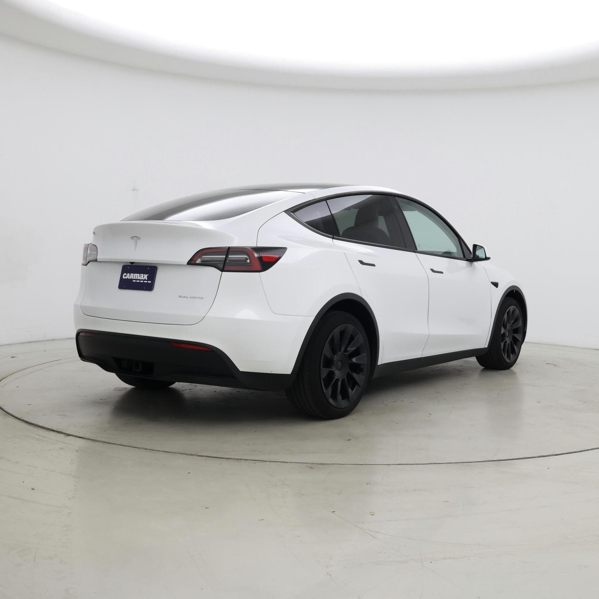 Thumbnail: 2023 Tesla Model Y - 8