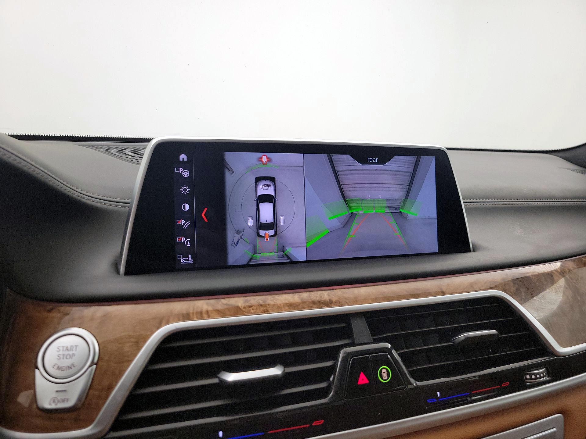 Thumbnail: 2019 BMW 7 Series - 15