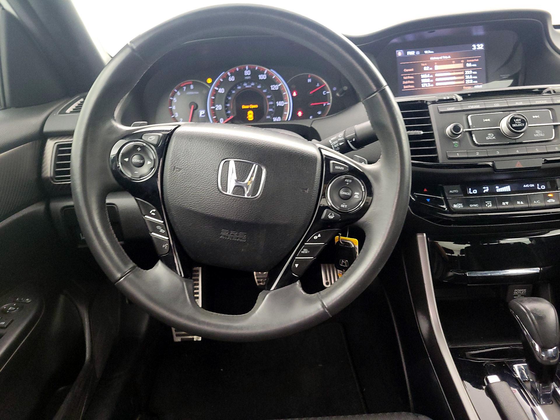 Thumbnail: 2017 Honda Accord - 10