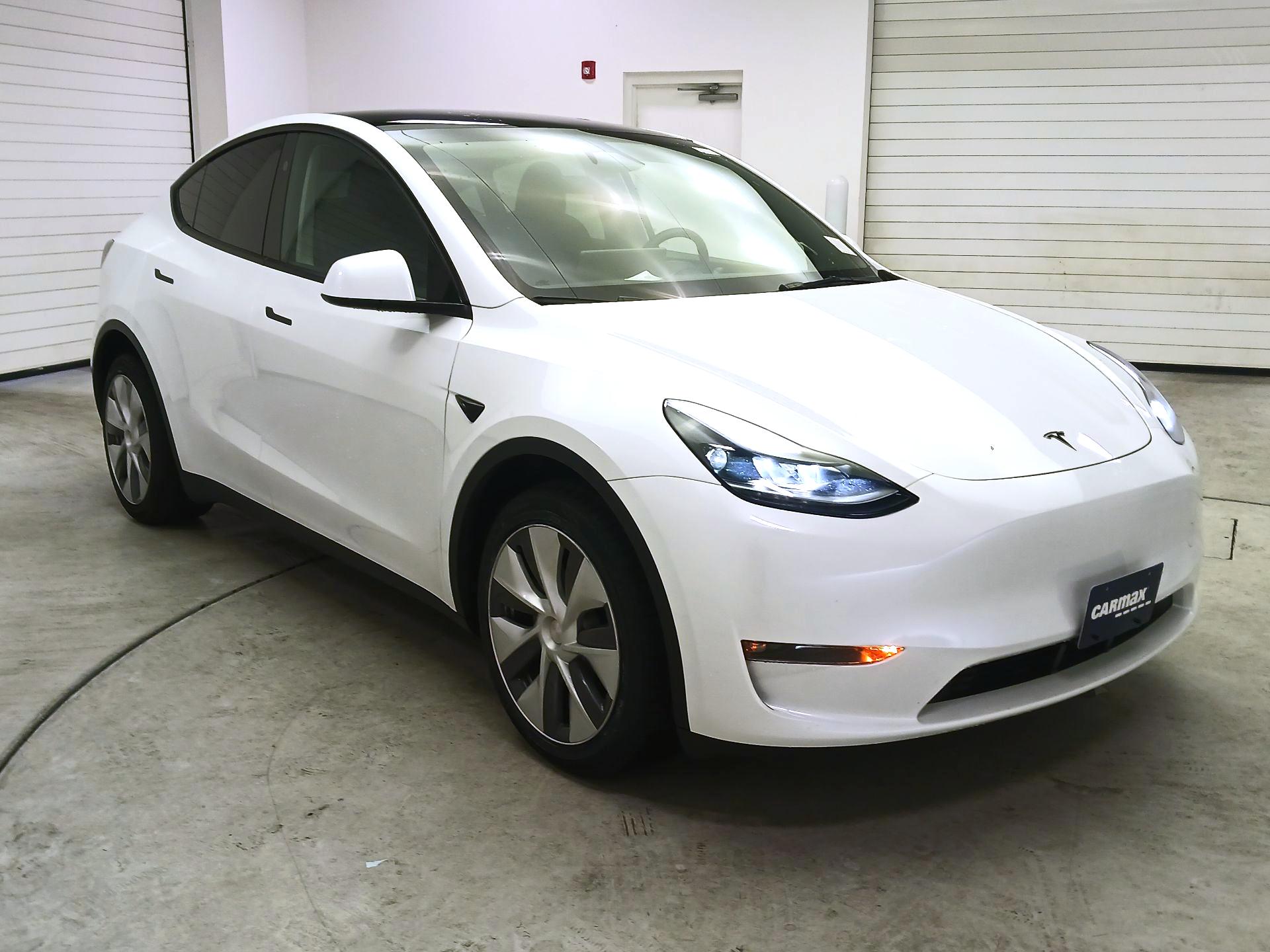 Thumbnail: 2023 Tesla Model Y - 1
