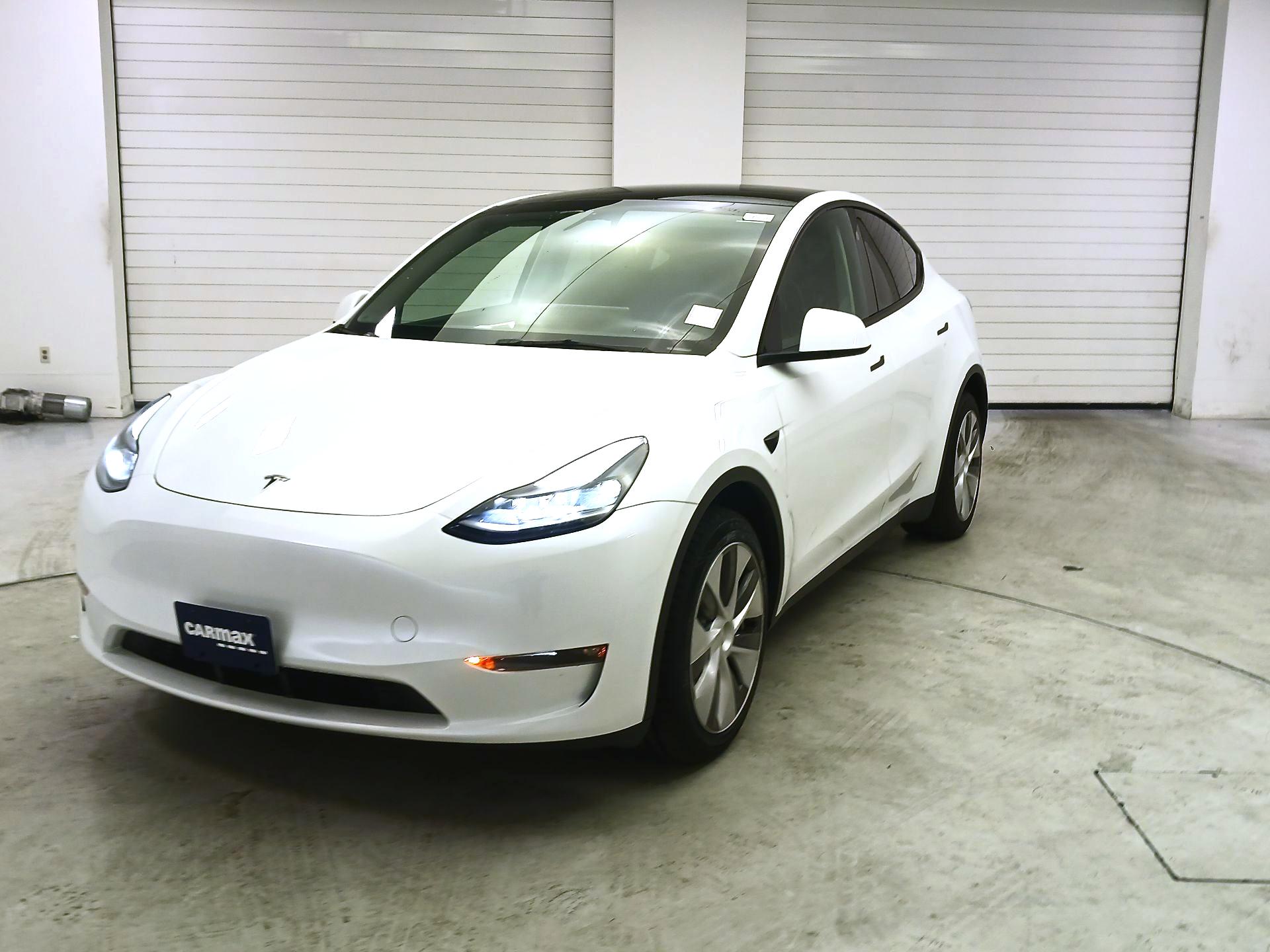 Thumbnail: 2023 Tesla Model Y - 3