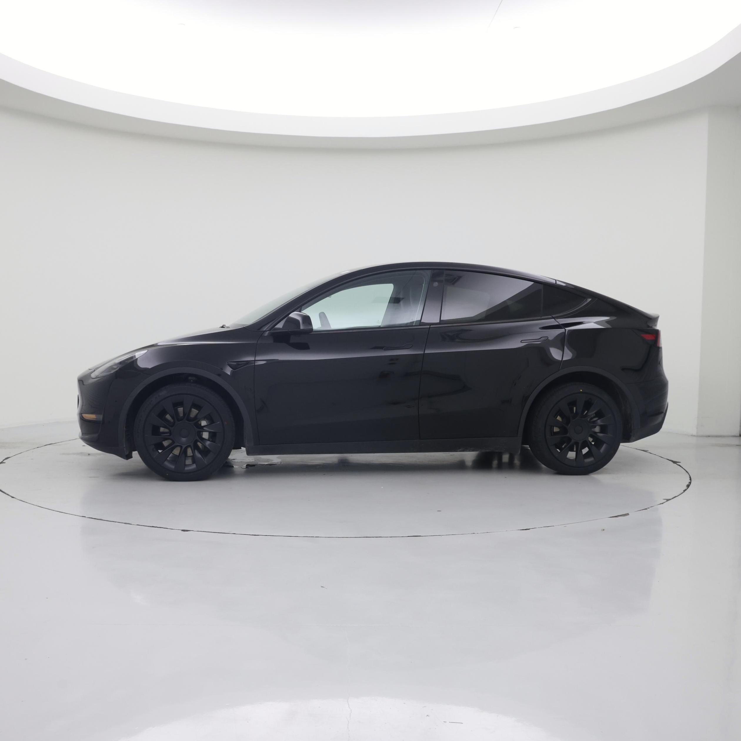 Thumbnail: 2023 Tesla Model Y - 3