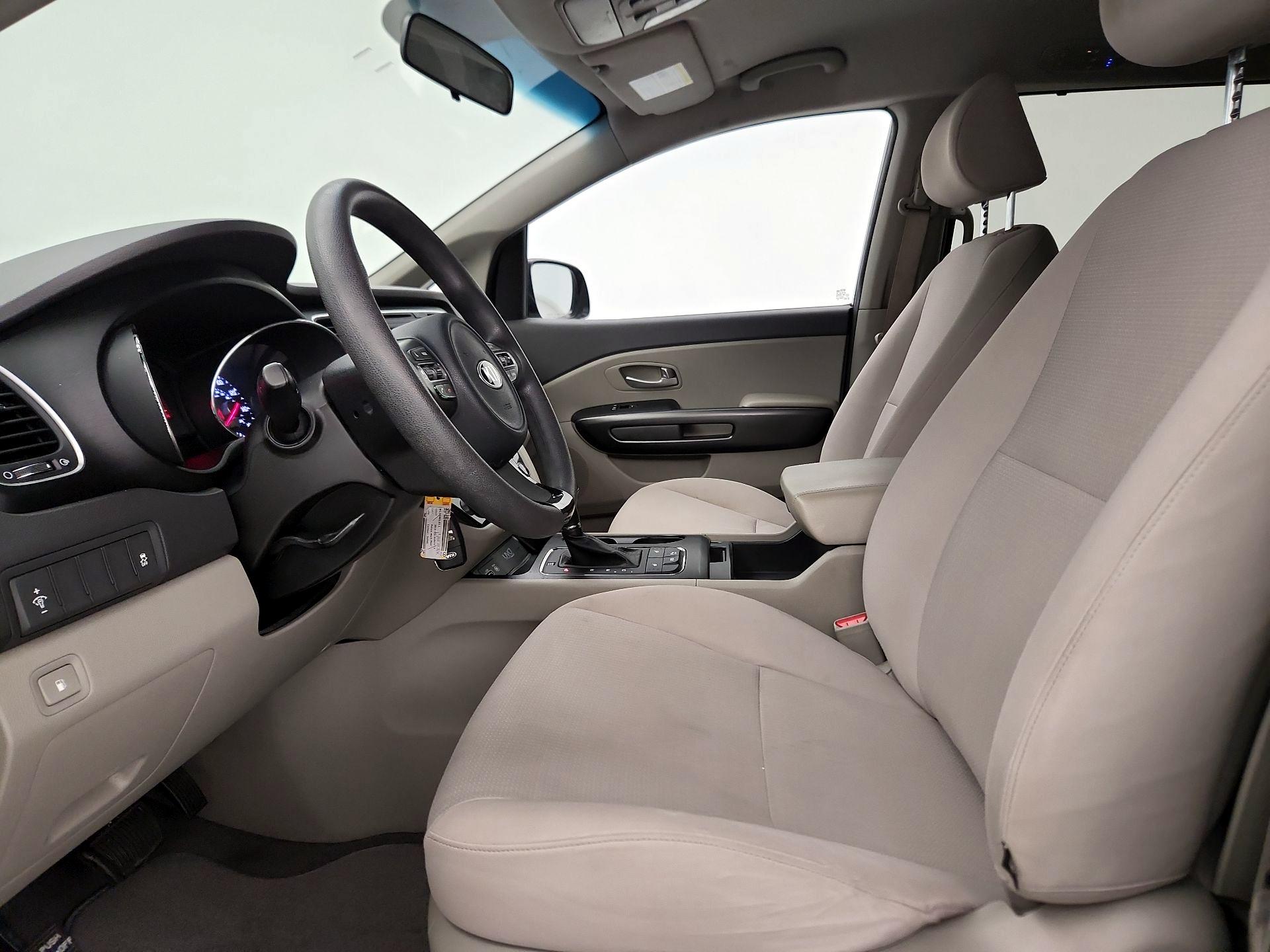 Thumbnail: 2016 Kia Sedona - 11