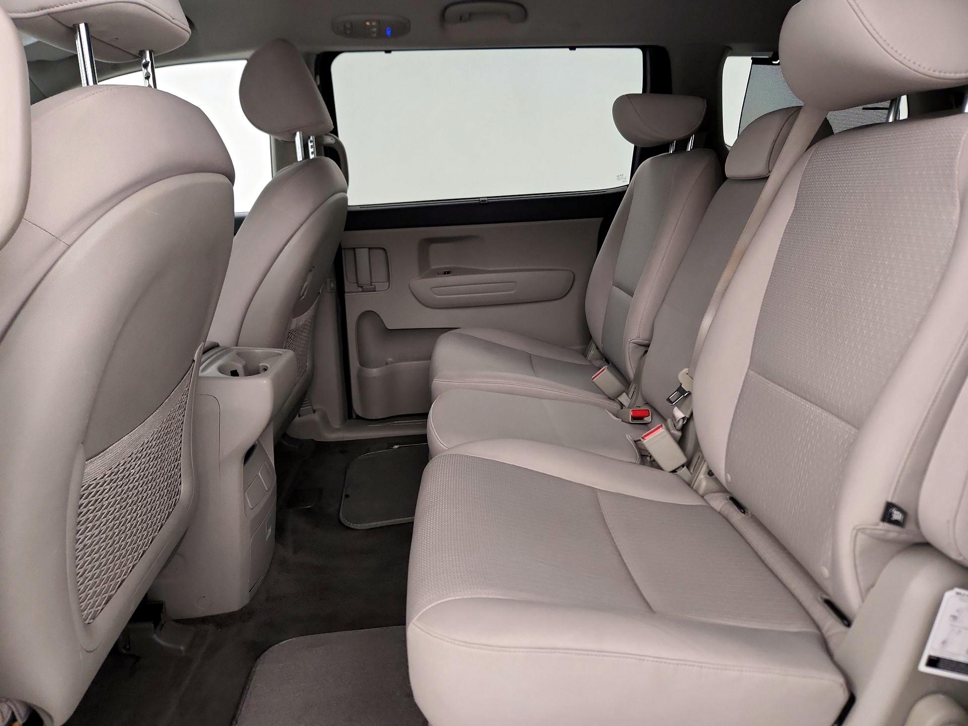 Thumbnail: 2016 Kia Sedona - 18