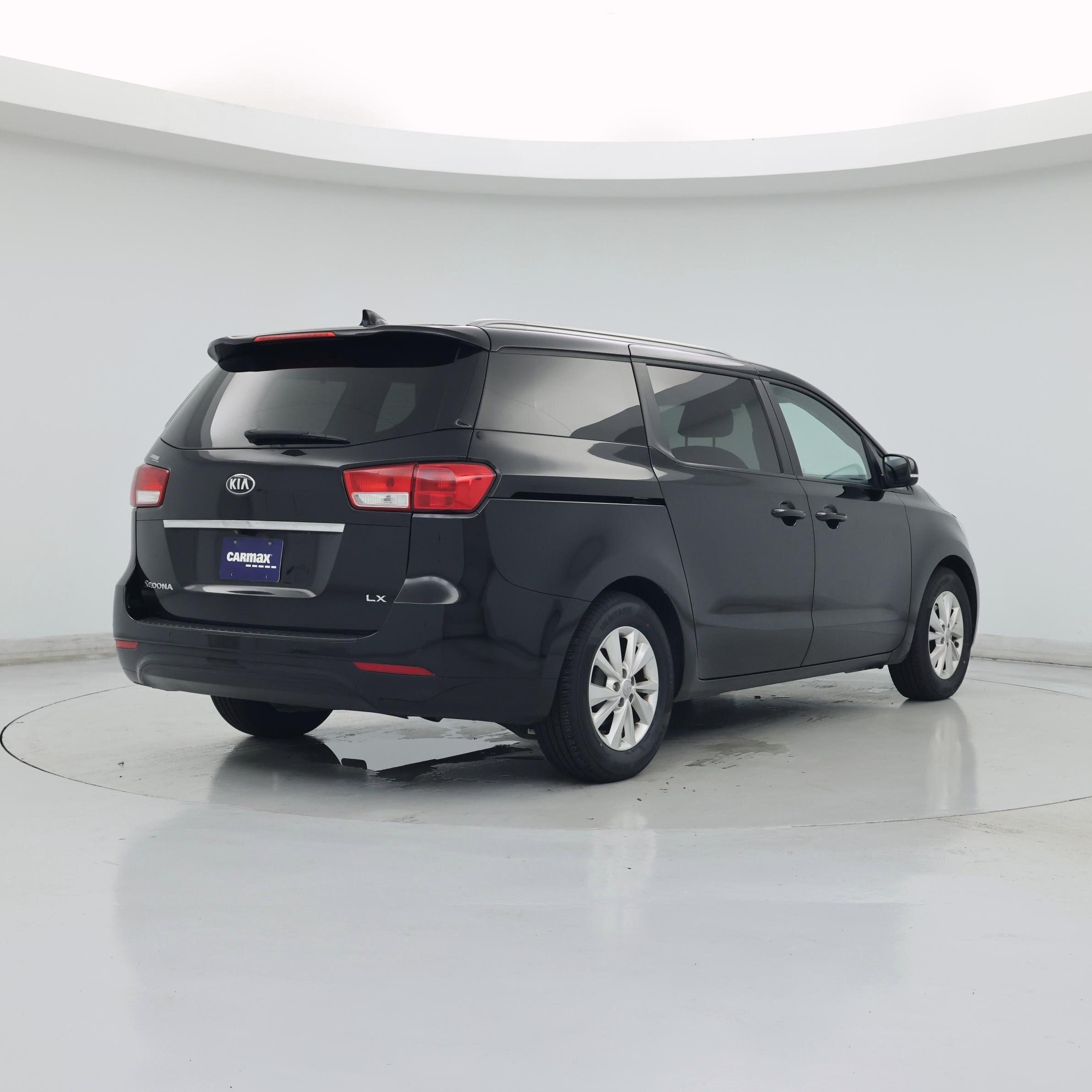 Thumbnail: 2016 Kia Sedona - 8