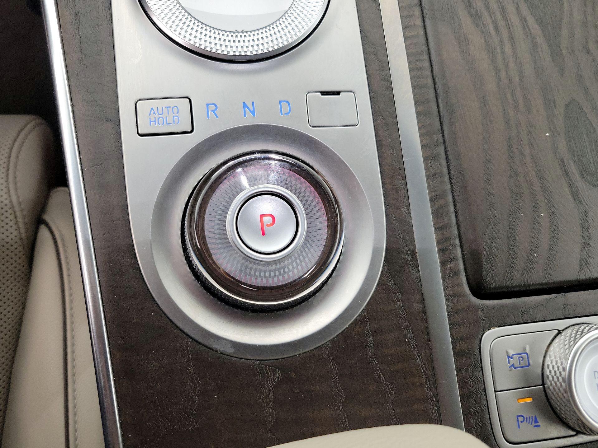 Thumbnail: 2021 Genesis GV80 - 18