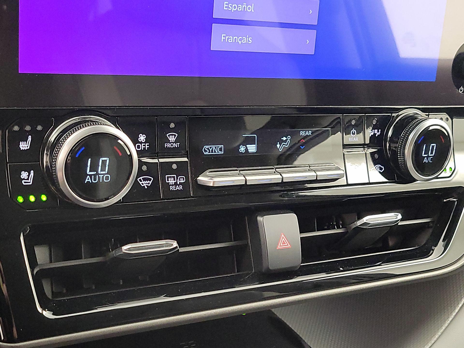 Thumbnail: 2023 Toyota Highlander - 17