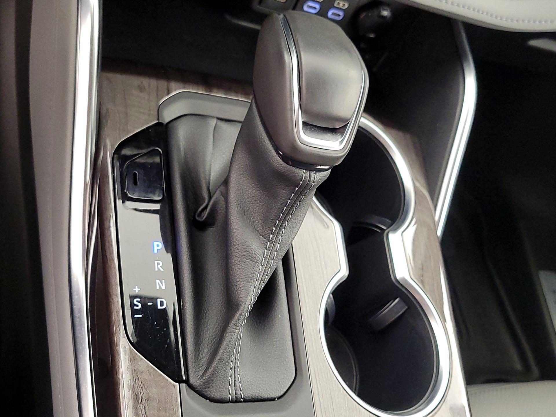 Thumbnail: 2023 Toyota Highlander - 18