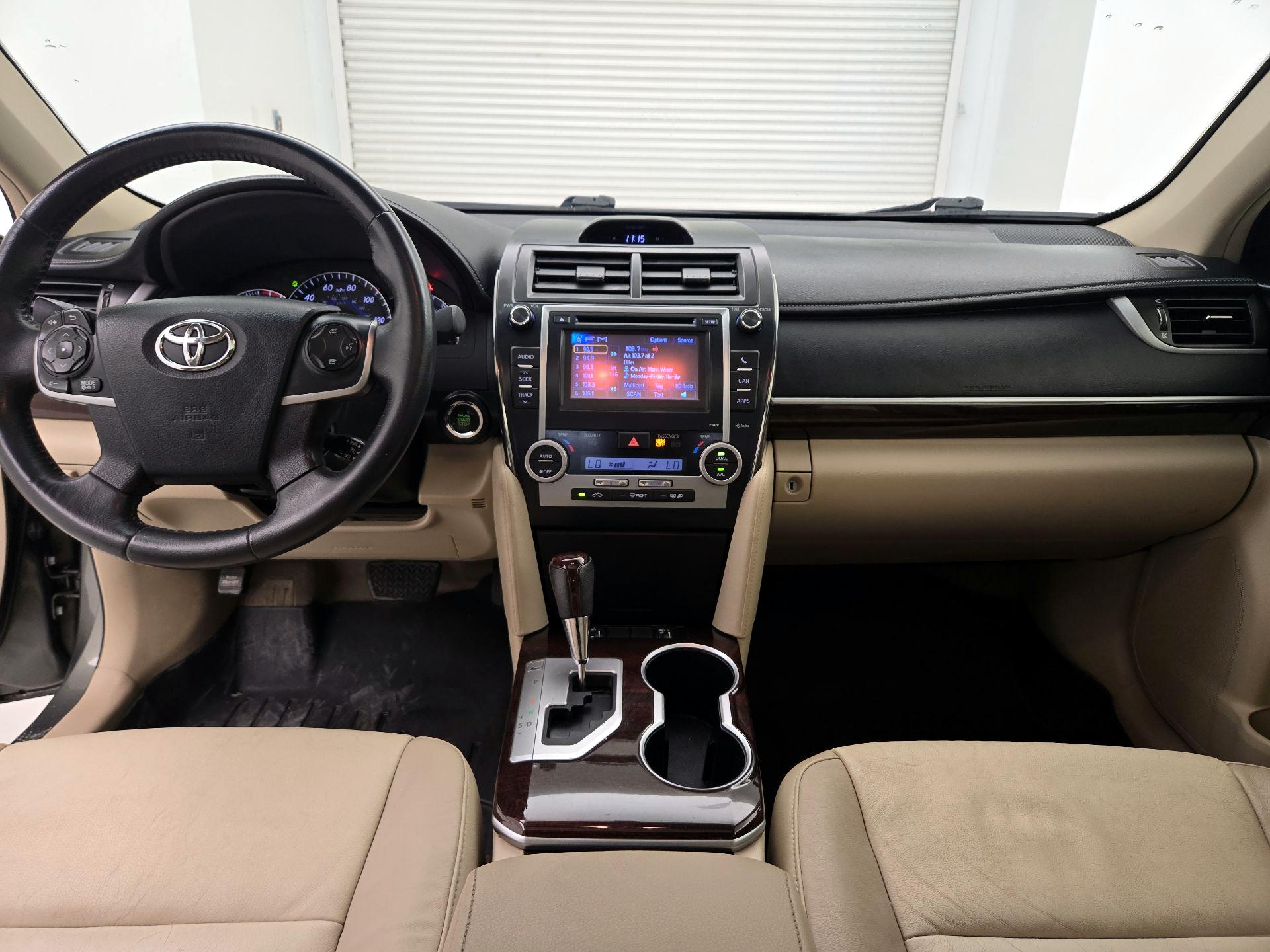 Thumbnail: 2014 Toyota Camry - 9