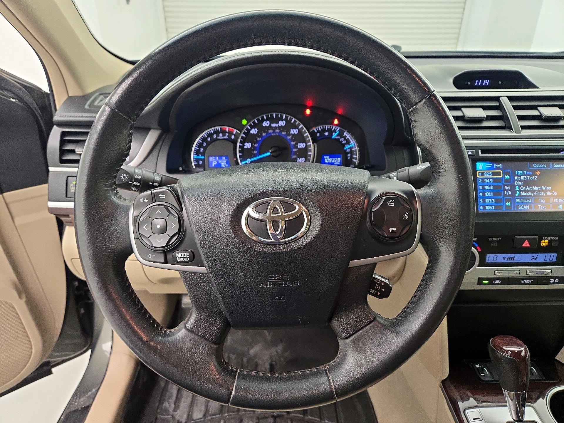 Thumbnail: 2014 Toyota Camry - 10