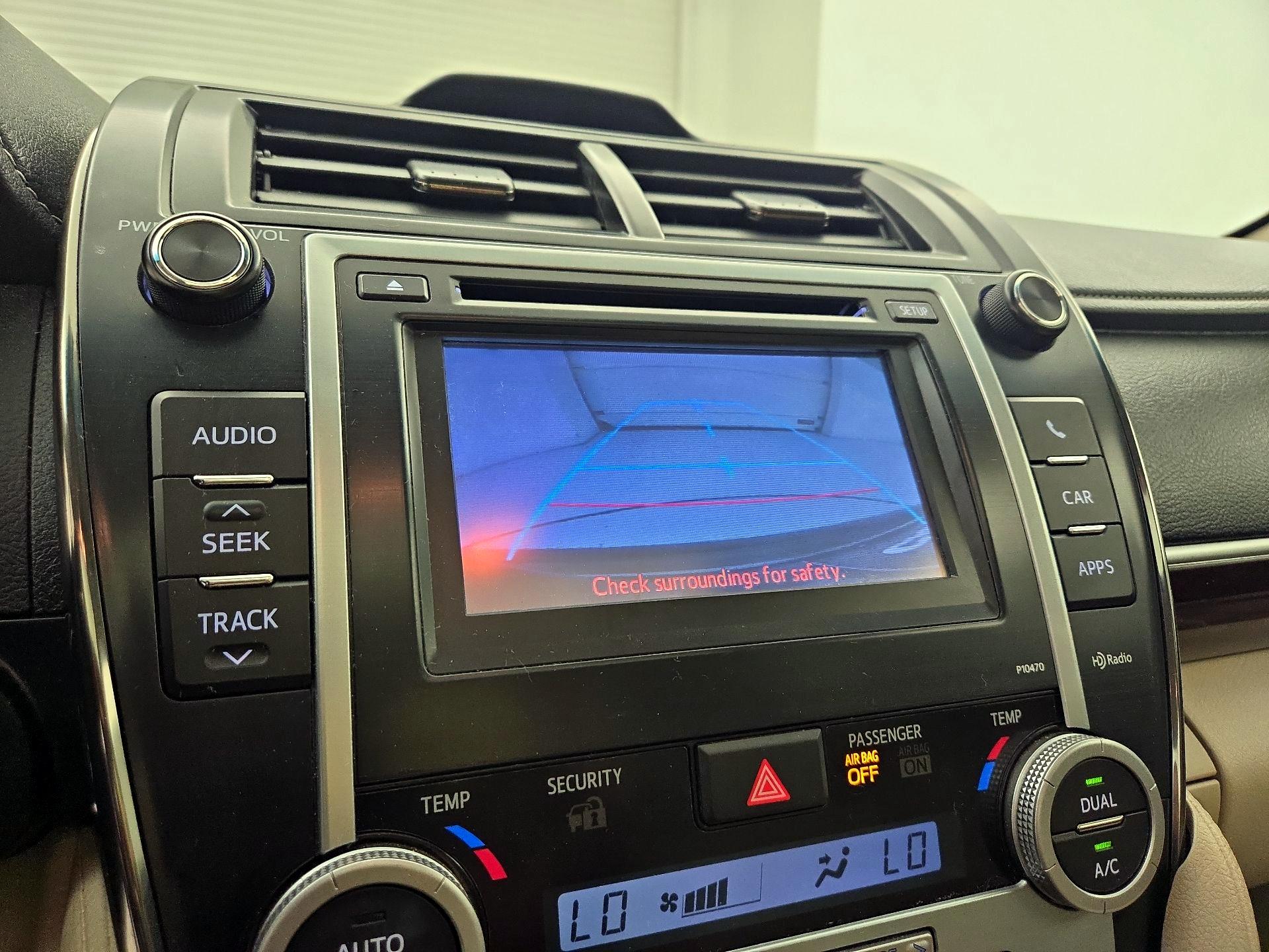 Thumbnail: 2014 Toyota Camry - 15