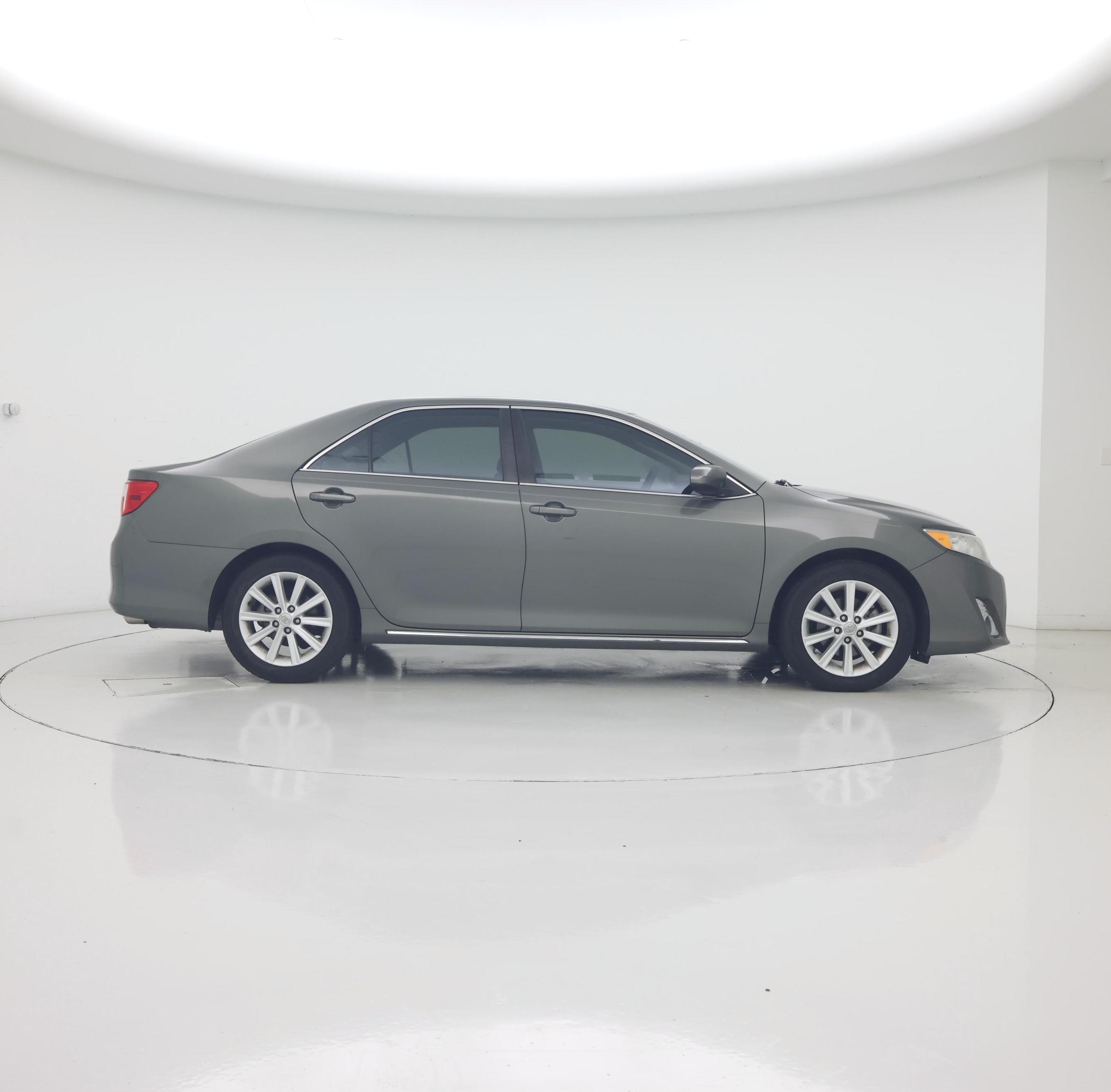 Thumbnail: 2014 Toyota Camry - 7