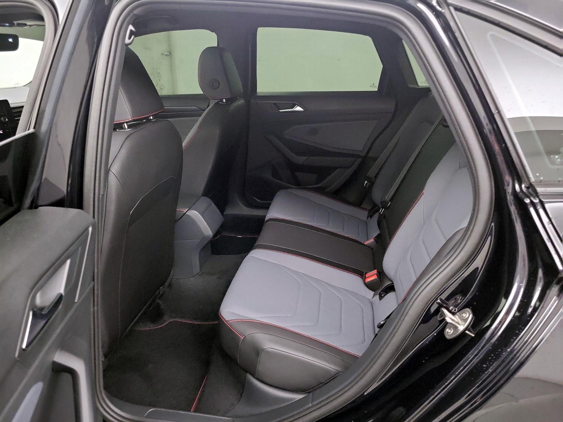 Thumbnail: 2025 Volkswagen Jetta - 20