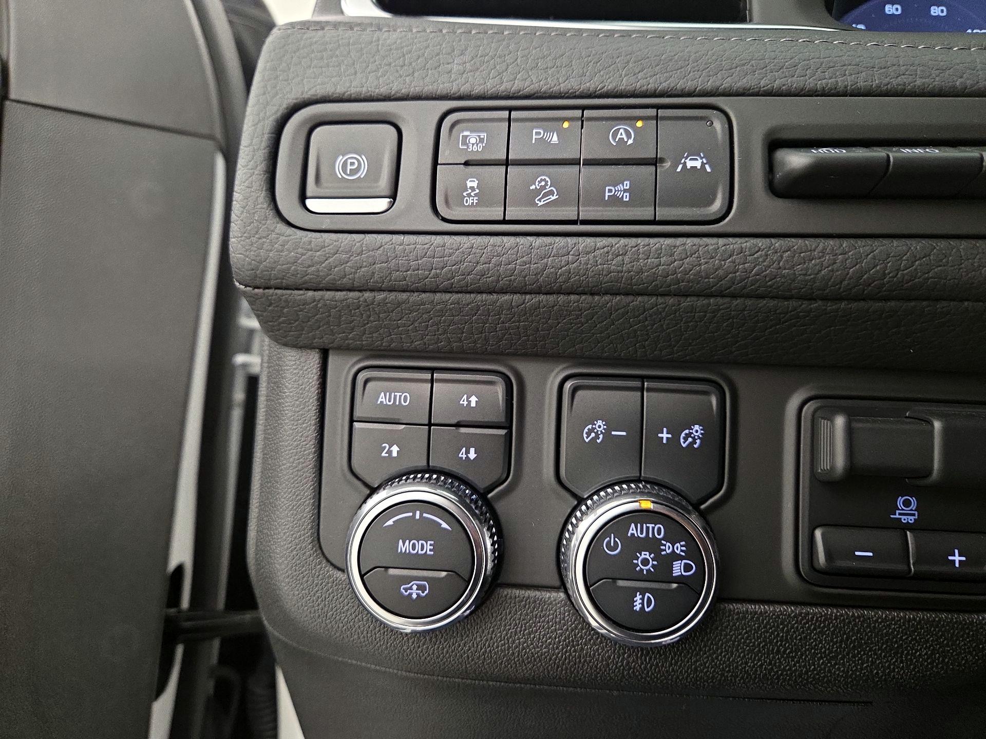 Thumbnail: 2023 GMC Yukon - 13