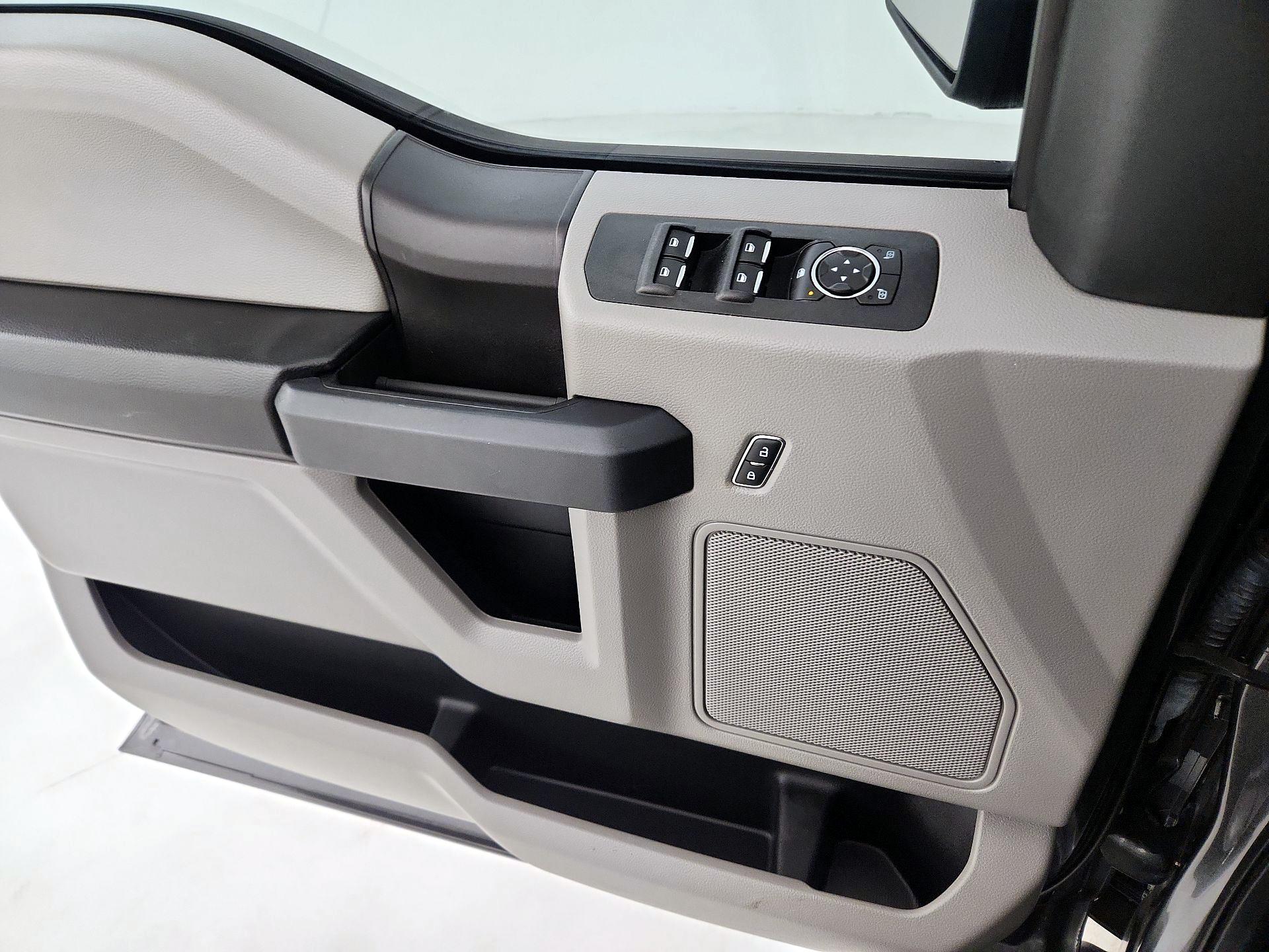 Thumbnail: 2018 Ford F-150 - 10