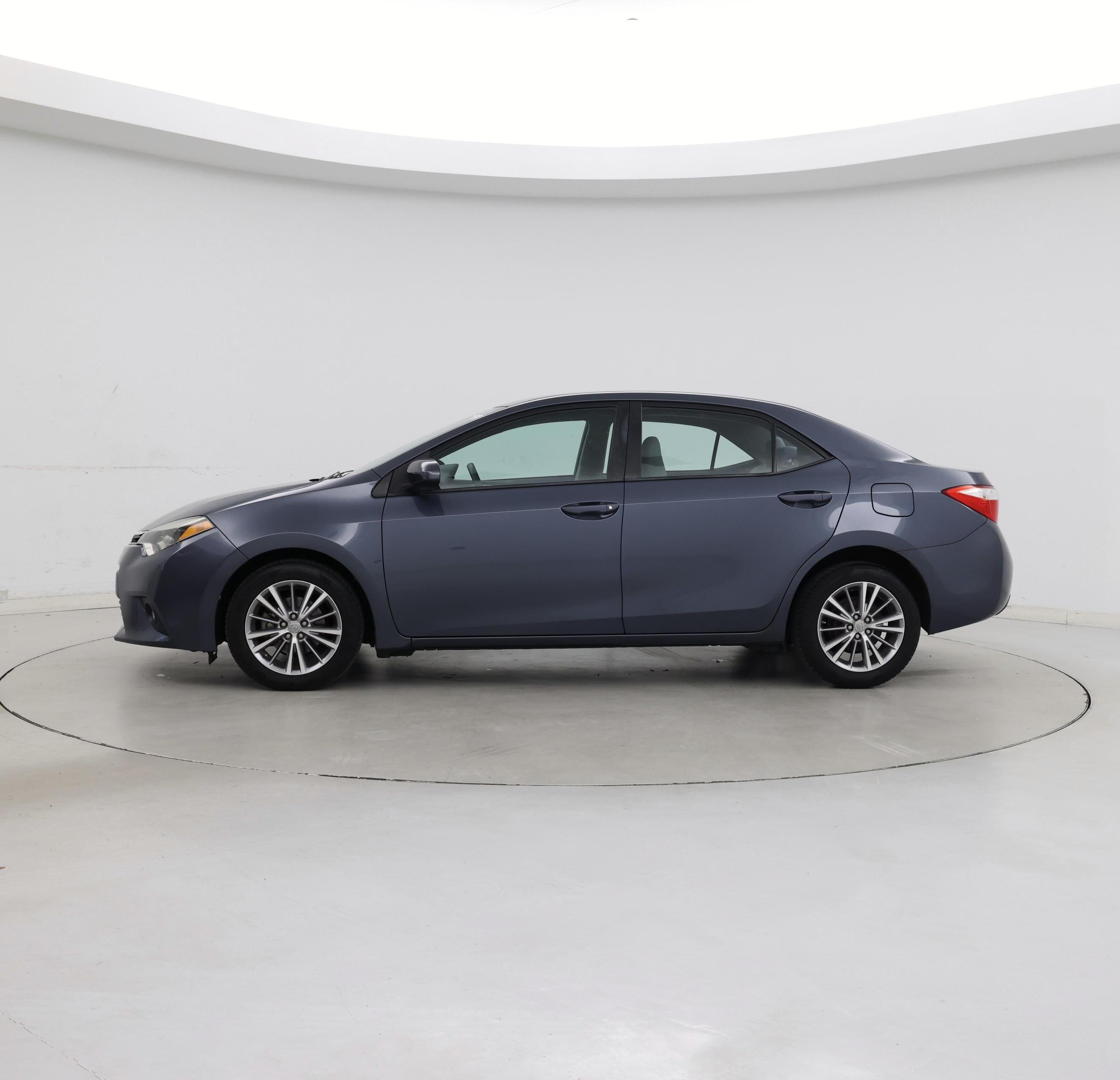 Thumbnail: 2014 Toyota Corolla - 3