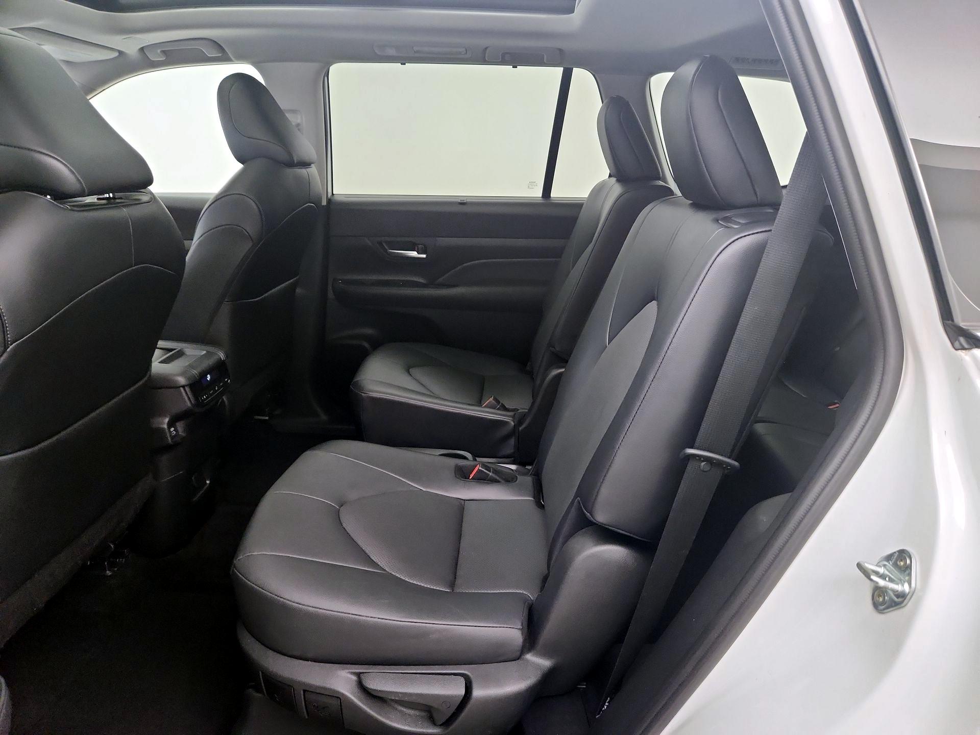 Thumbnail: 2024 Toyota Grand Highlander - 19