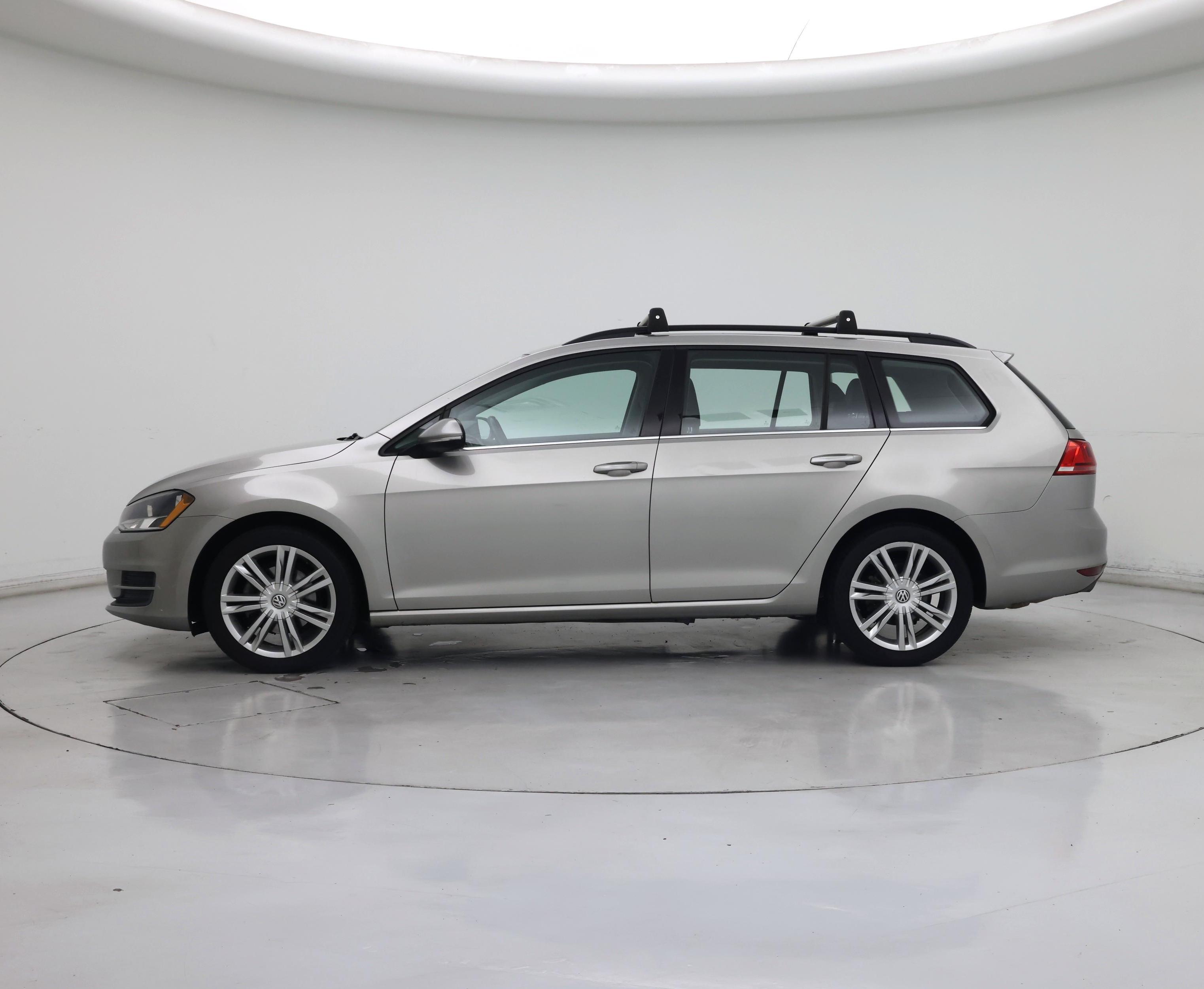 Thumbnail: 2016 Volkswagen Golf - 3