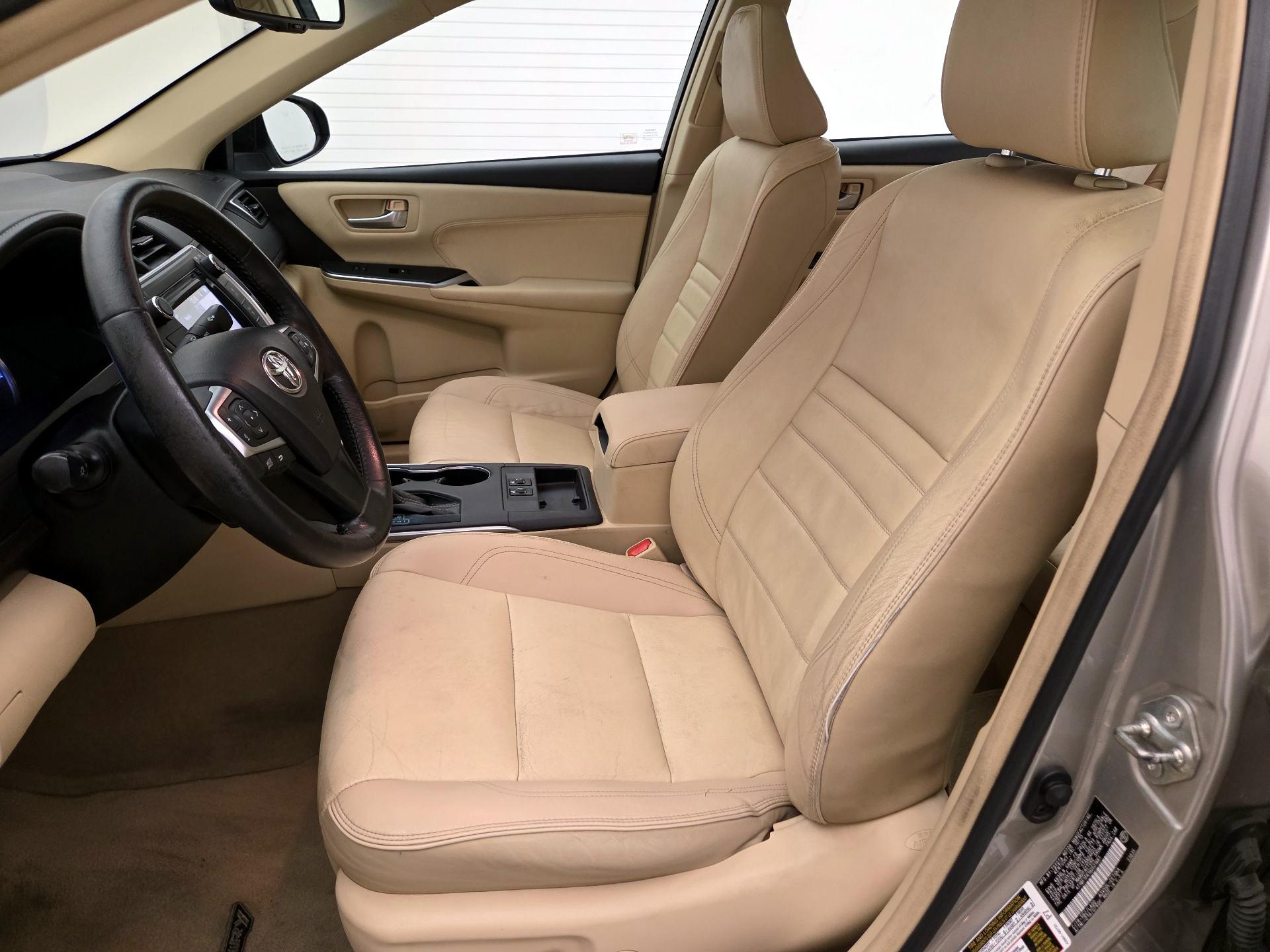 Thumbnail: 2016 Toyota Camry - 11