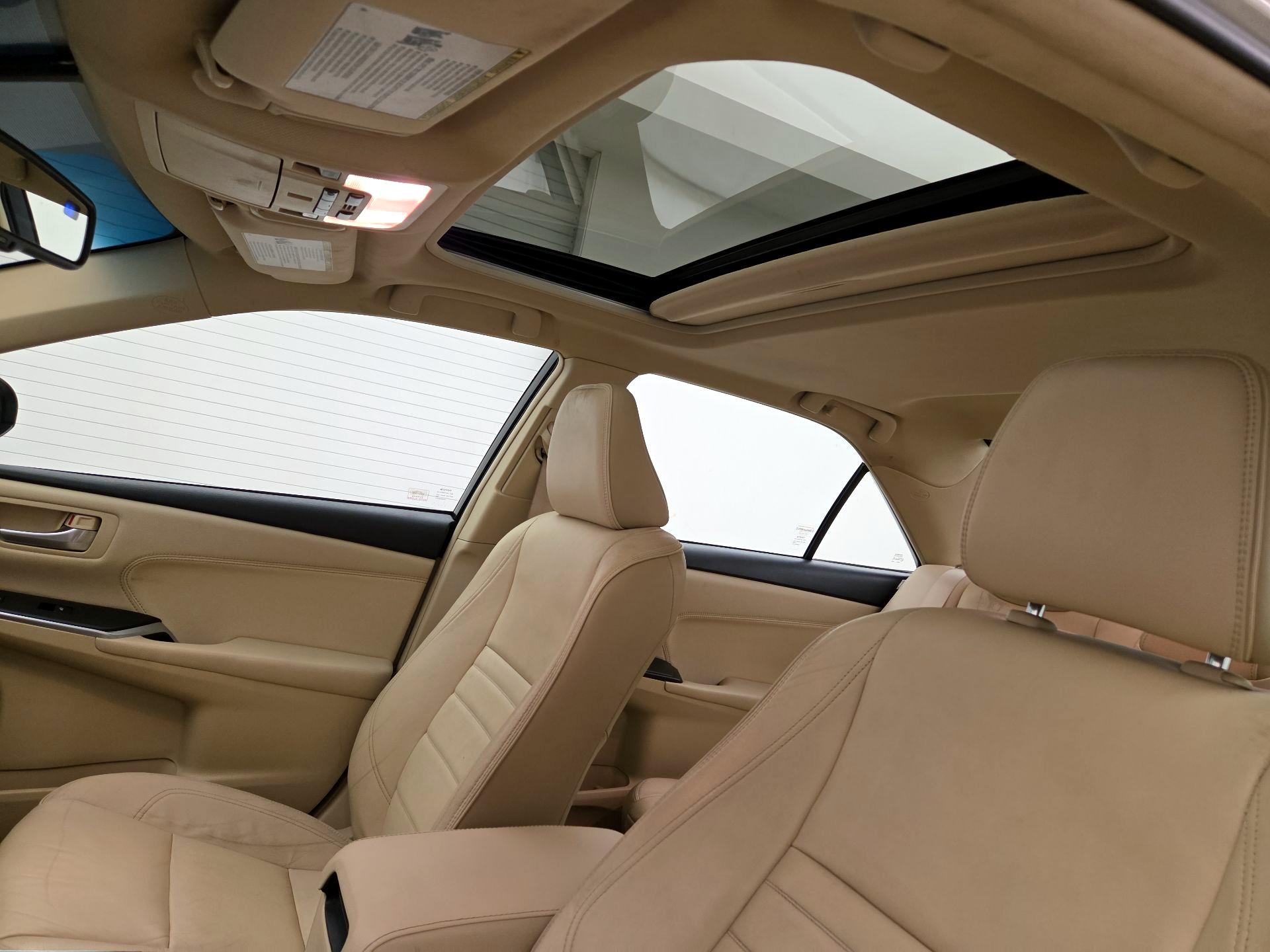 Thumbnail: 2016 Toyota Camry - 19