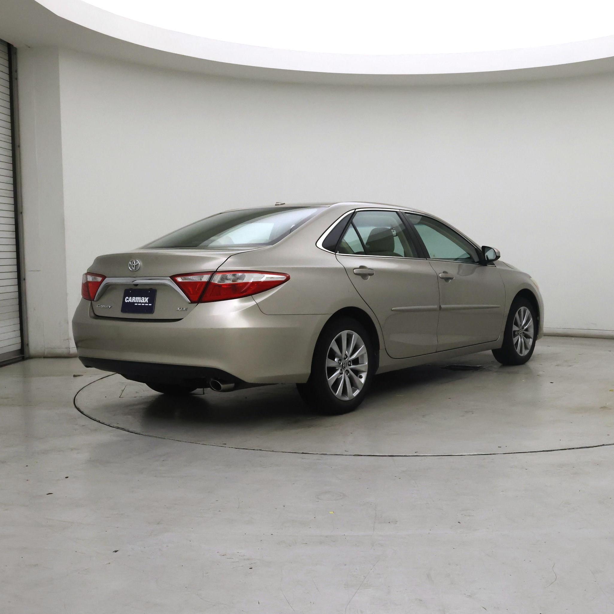 Thumbnail: 2016 Toyota Camry - 8