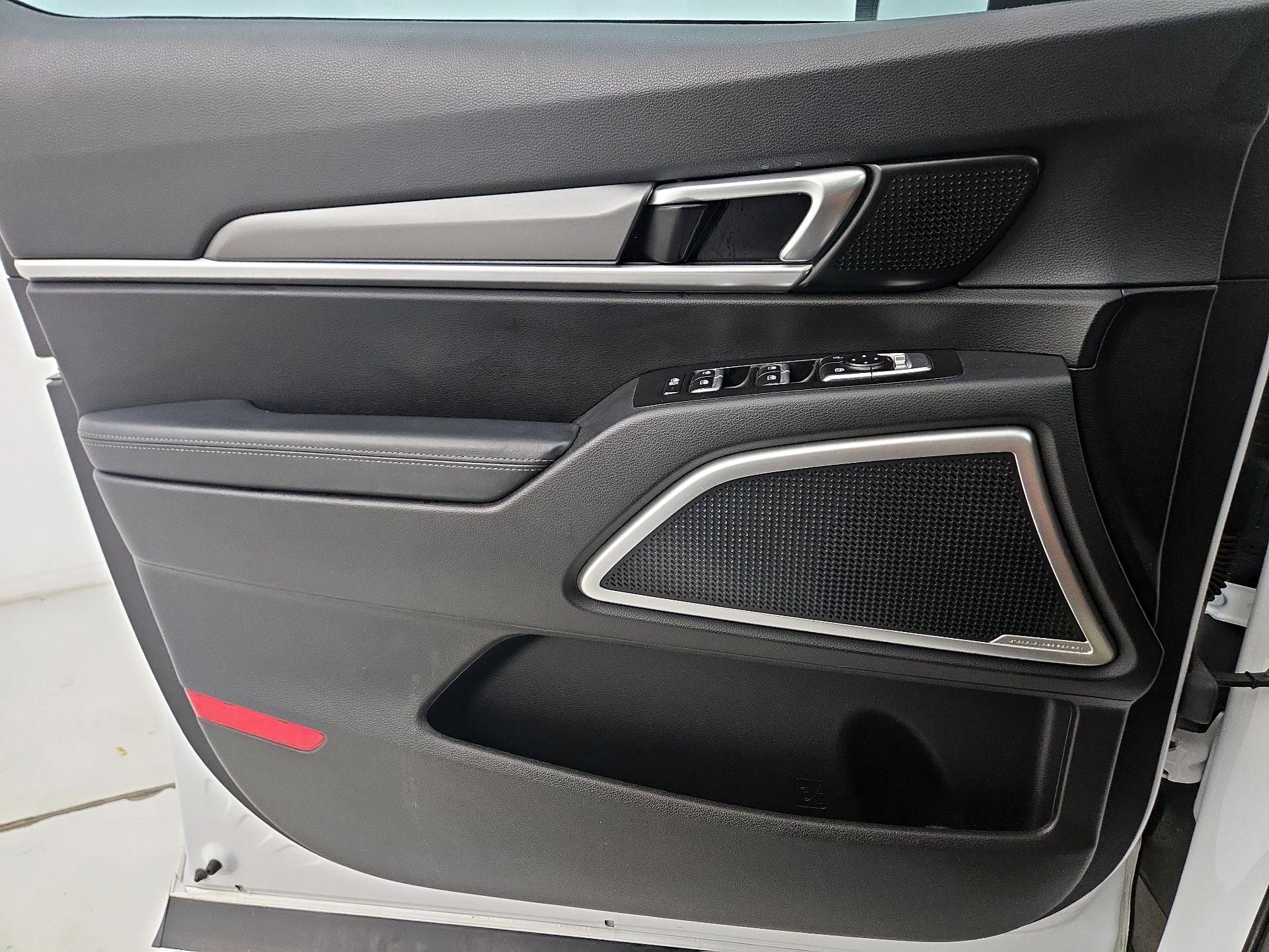 Thumbnail: 2020 Kia Telluride - 10