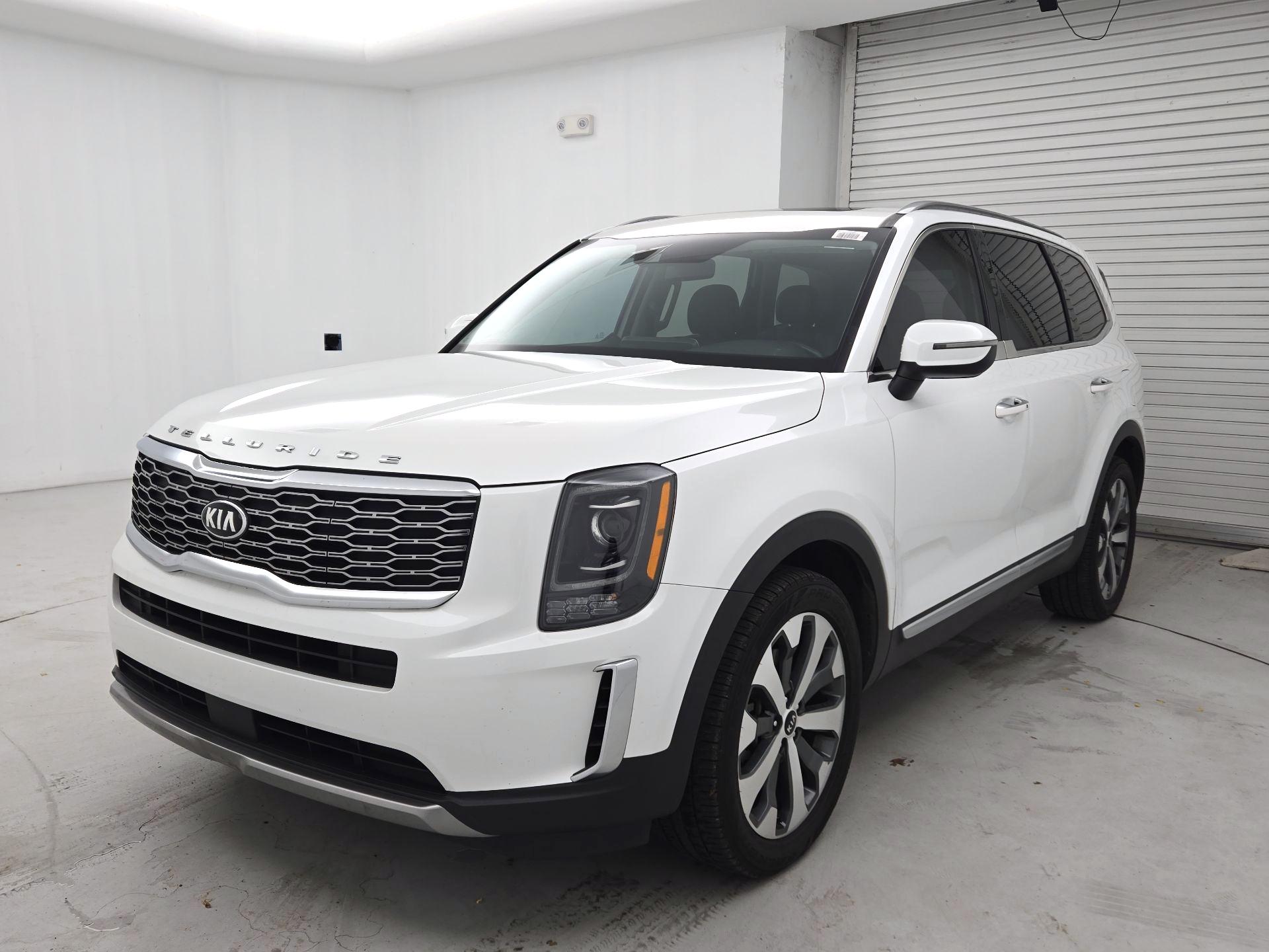 Thumbnail: 2020 Kia Telluride - 3