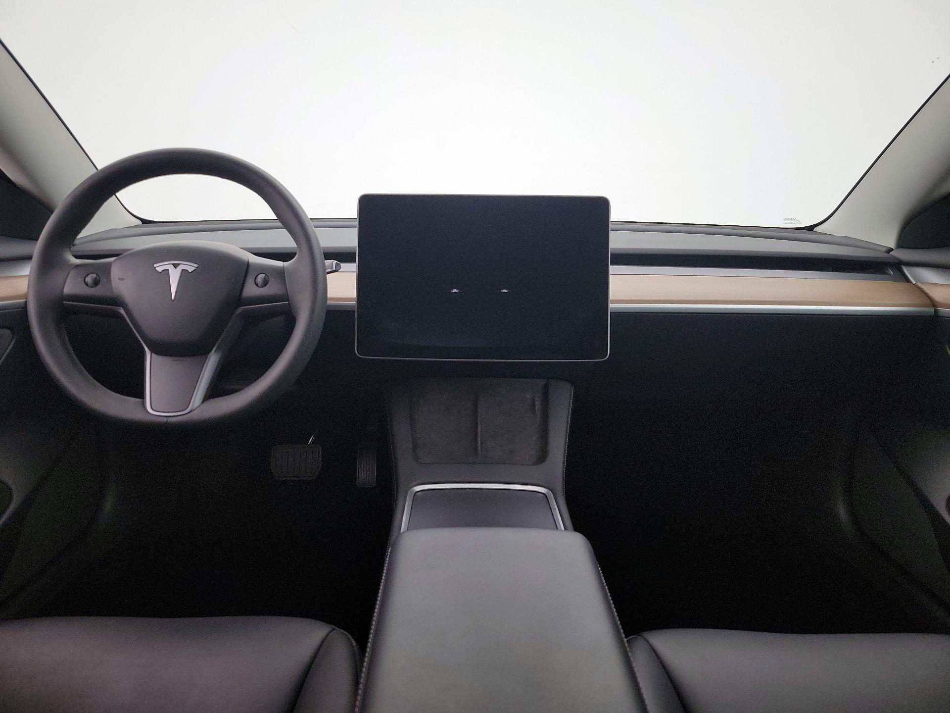 Thumbnail: 2023 Tesla Model 3 - 9
