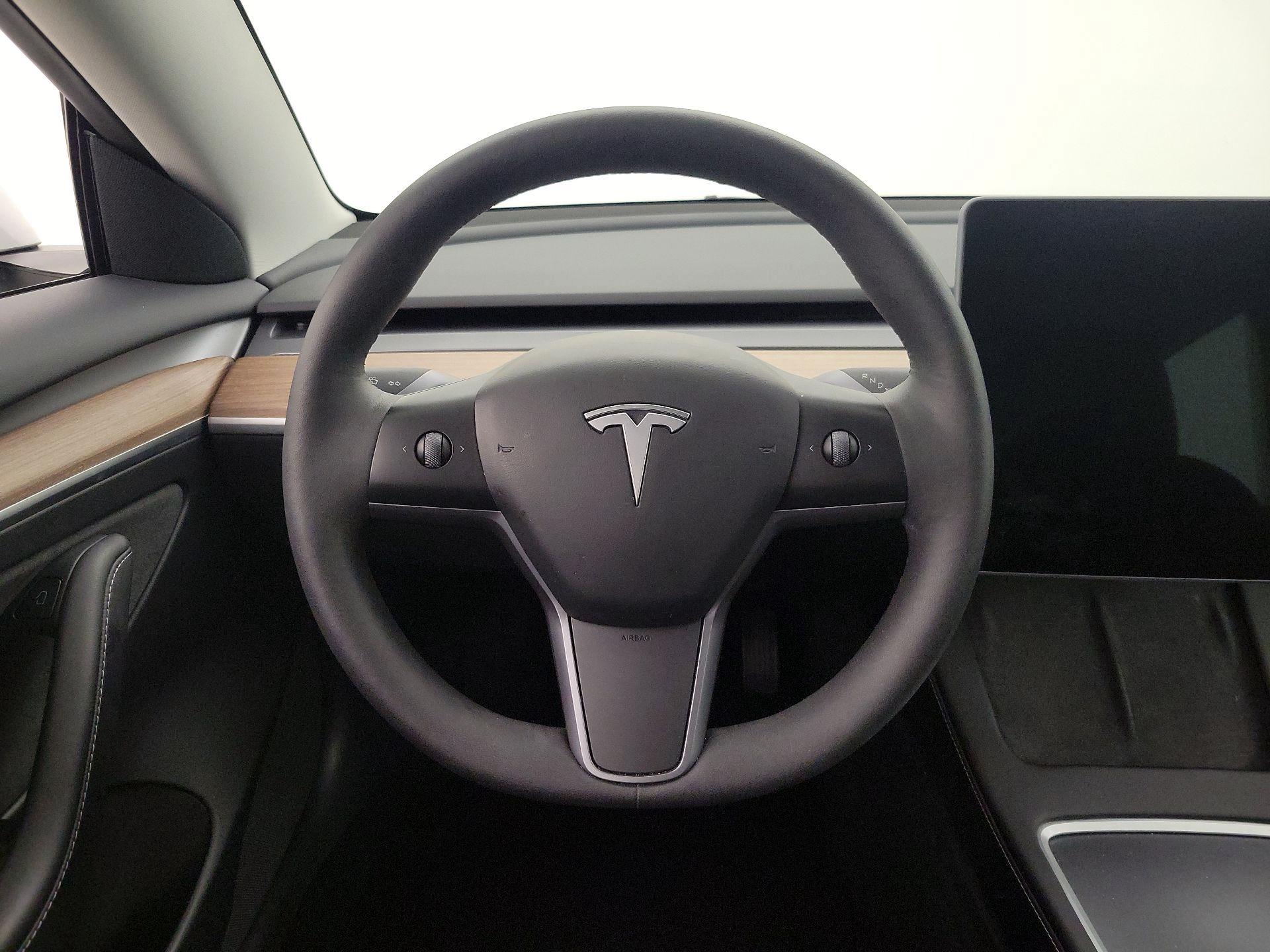 Thumbnail: 2023 Tesla Model 3 - 10