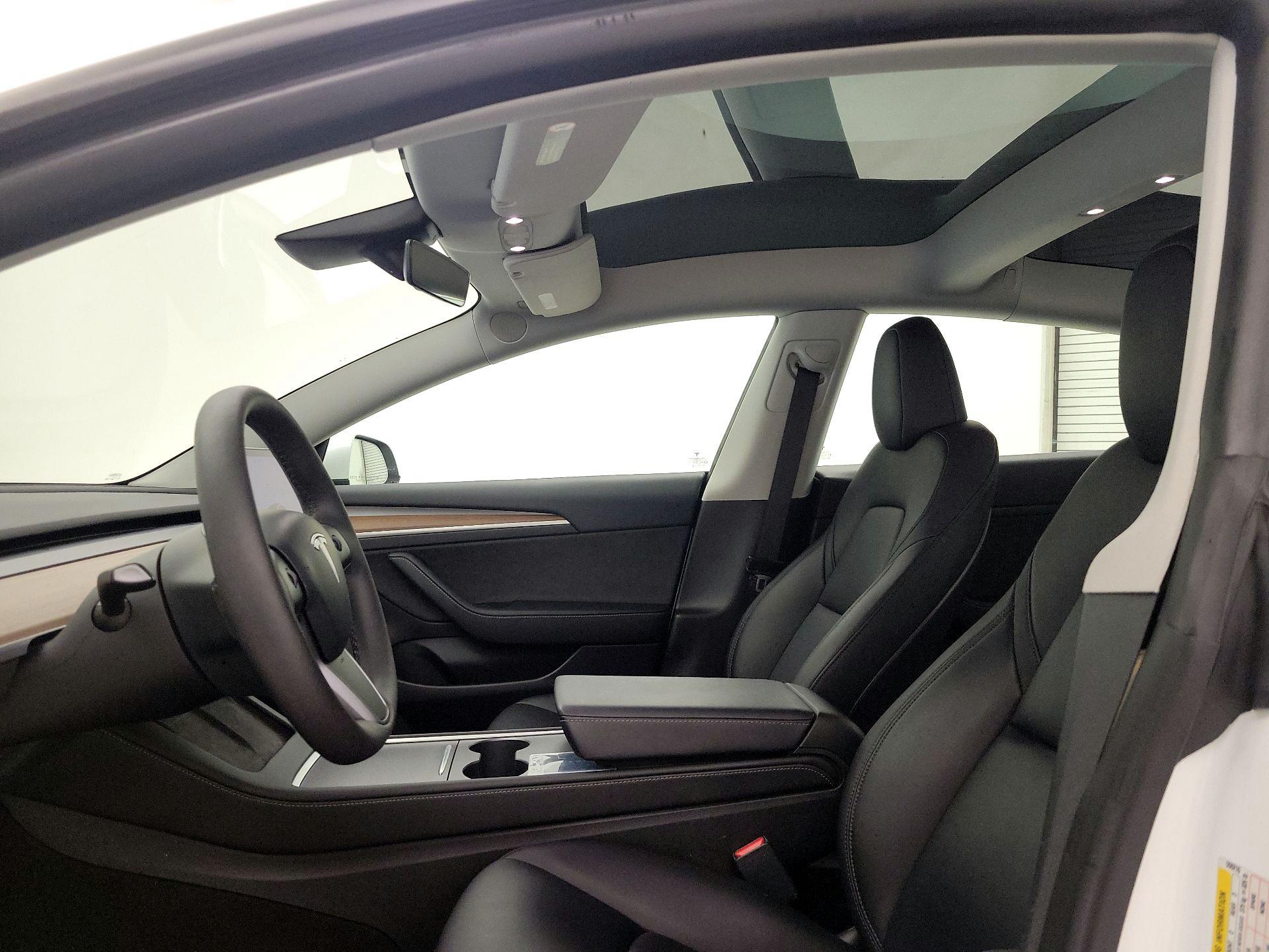 Thumbnail: 2023 Tesla Model 3 - 17
