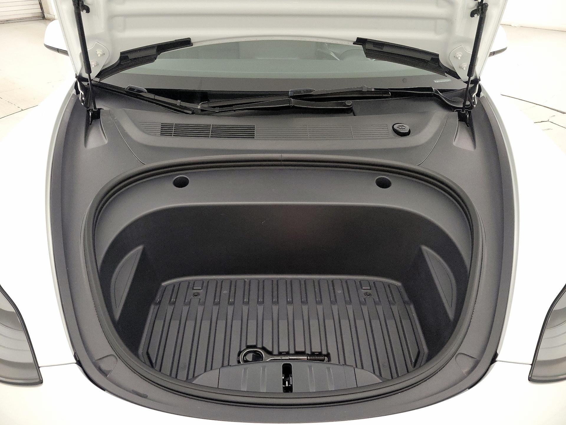 Thumbnail: 2023 Tesla Model 3 - 20