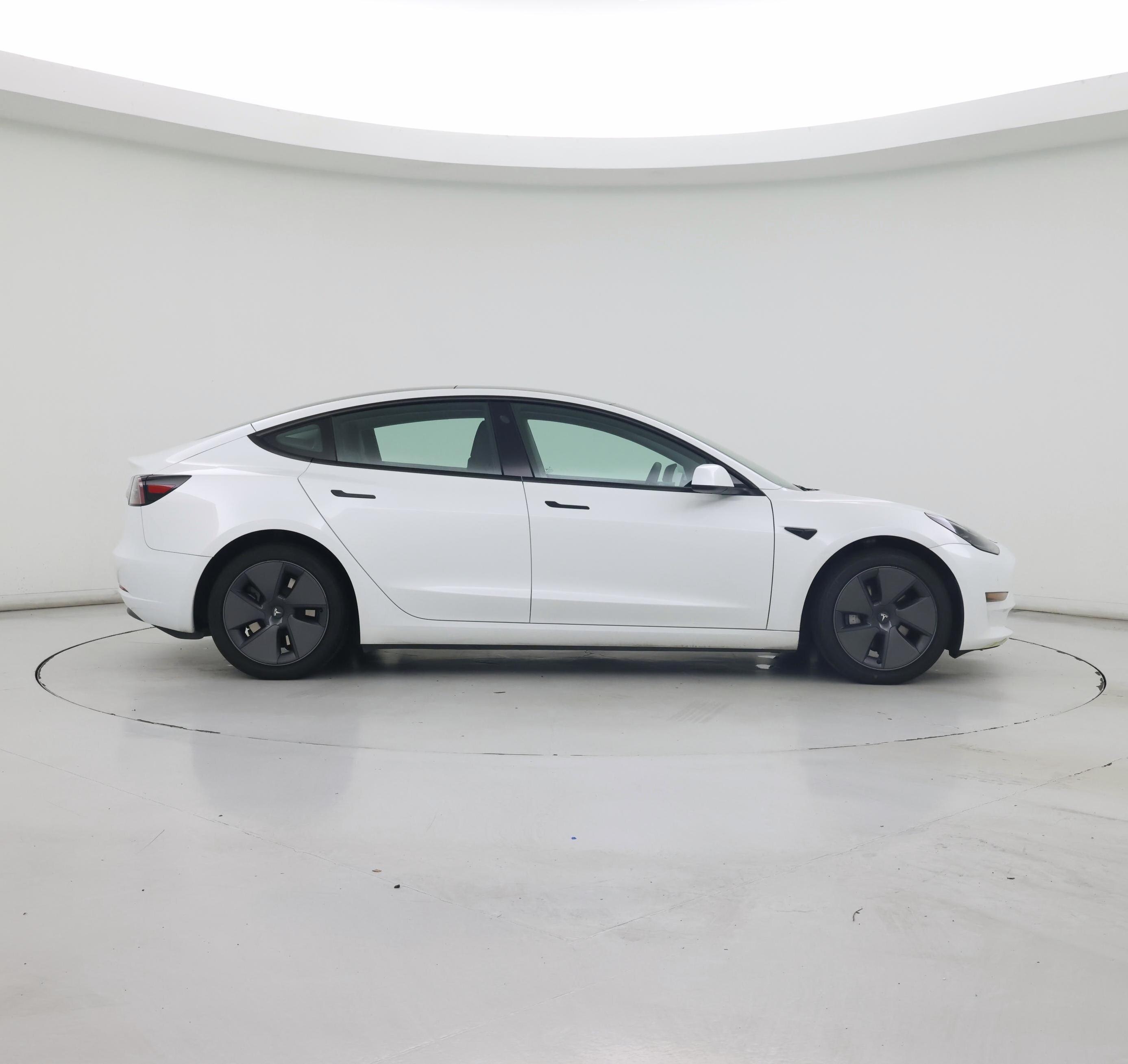 Thumbnail: 2023 Tesla Model 3 - 7