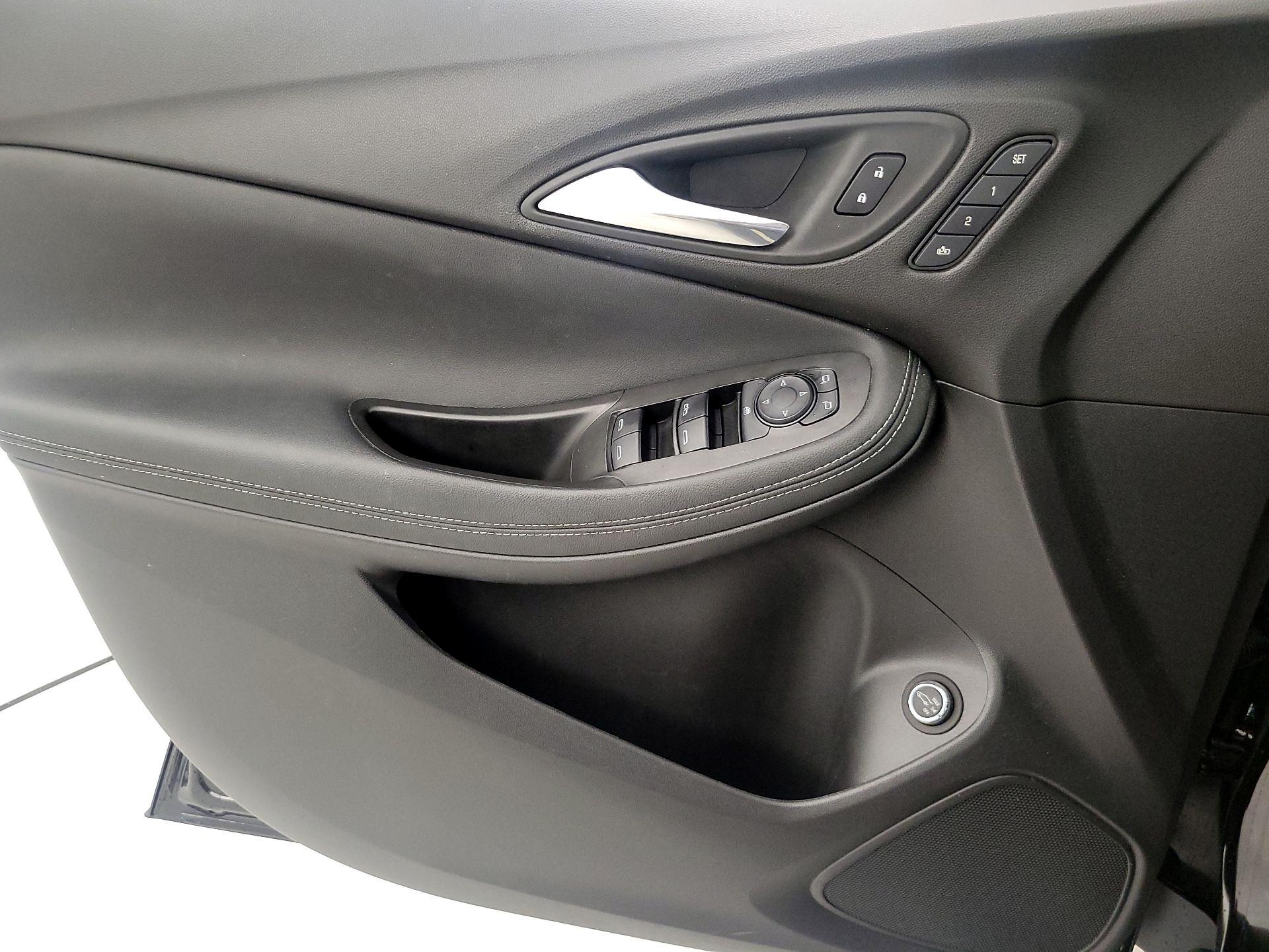 Thumbnail: 2022 Buick Encore GX - 12