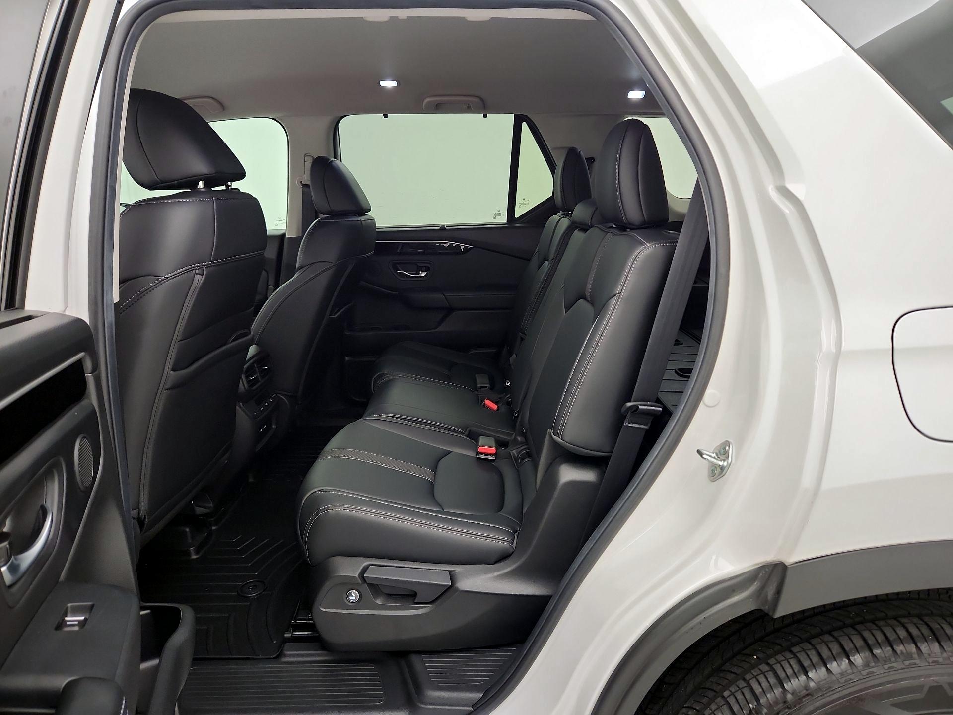 Thumbnail: 2025 Honda Pilot - 19