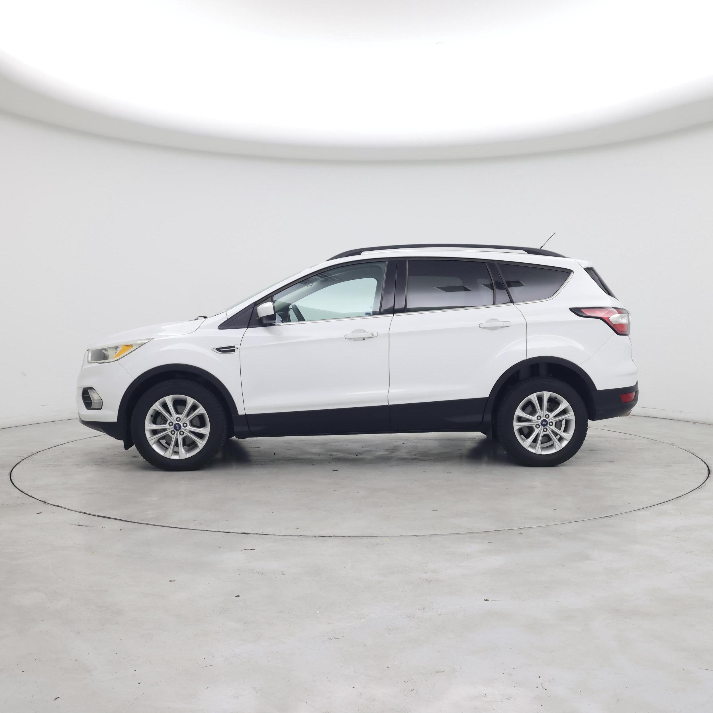 Thumbnail: 2018 Ford Escape - 3