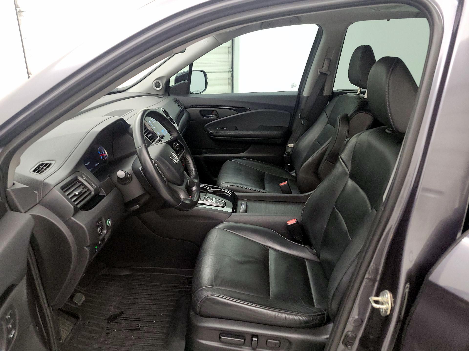 Thumbnail: 2020 Honda Pilot - 11