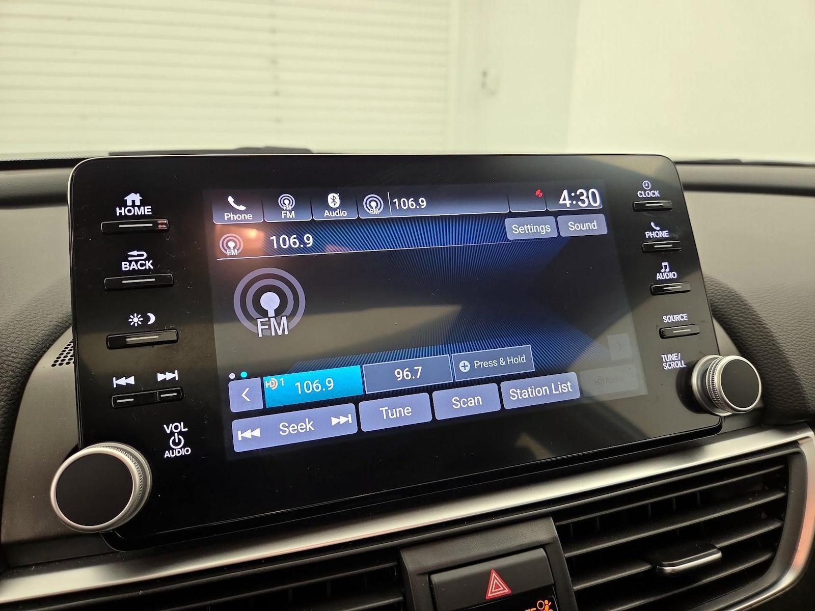 2018 Honda Accord EX-L - Photo 16