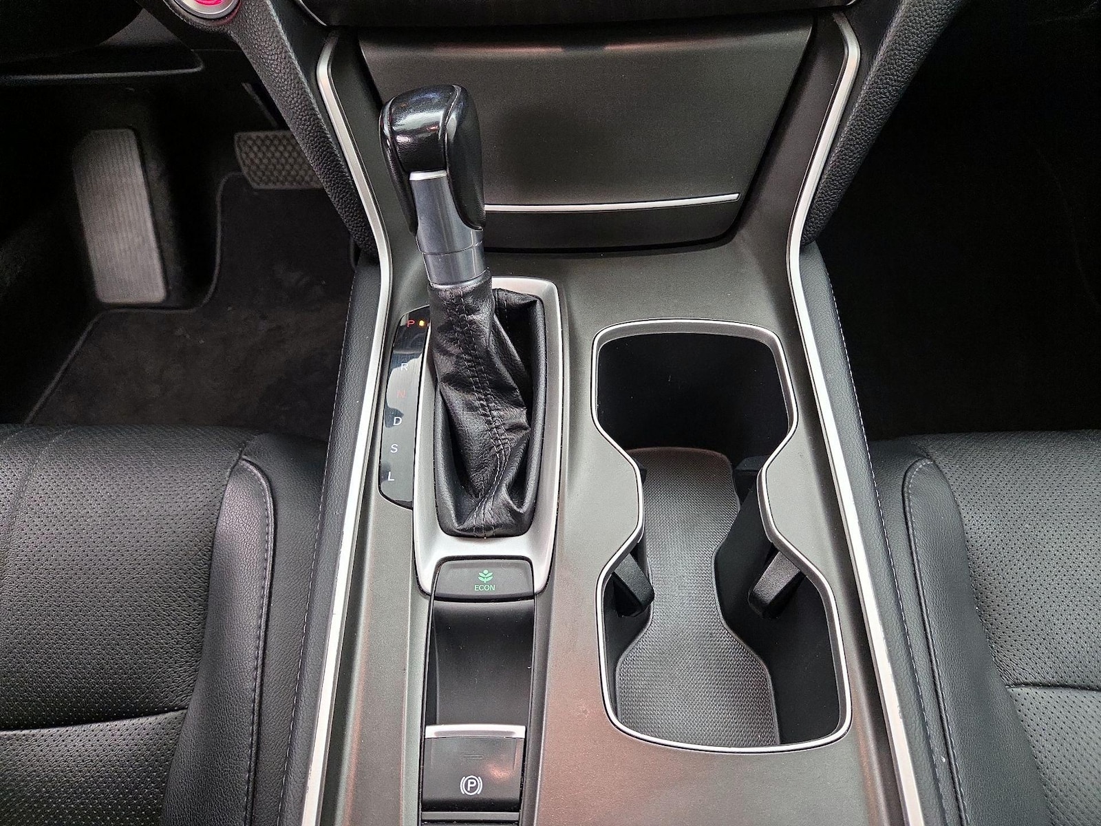2018 Honda Accord EX-L - Photo 18