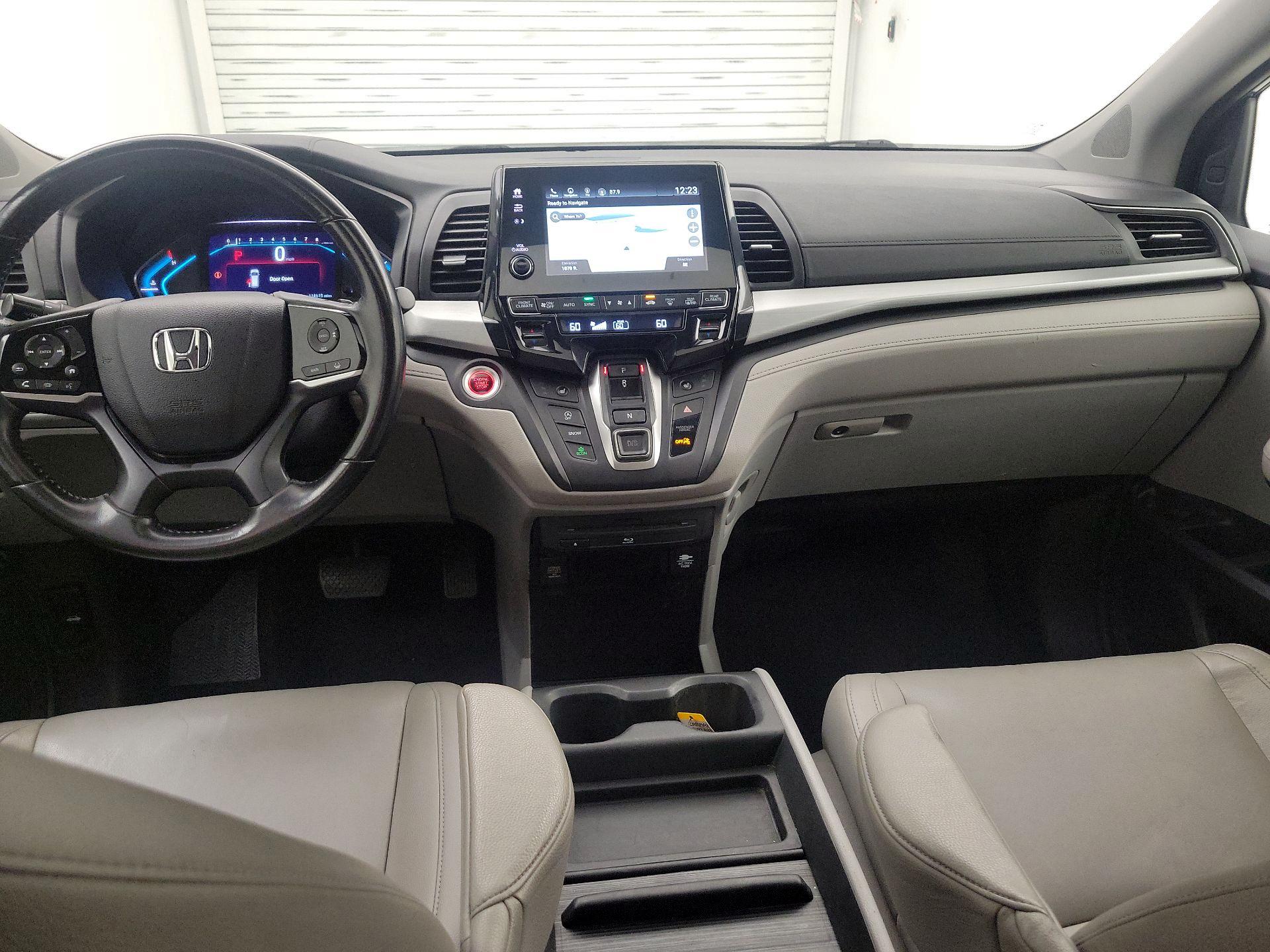 Thumbnail: 2018 Honda Odyssey - 9