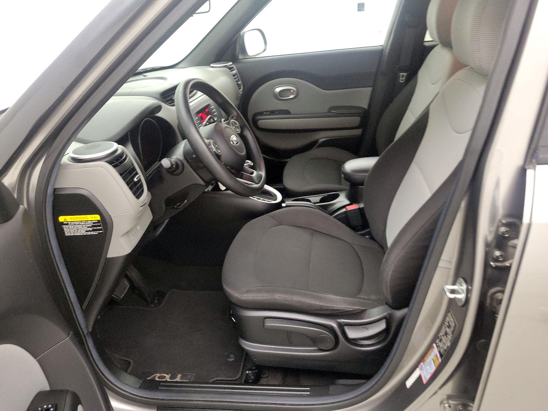 Thumbnail: 2016 Kia Soul - 11